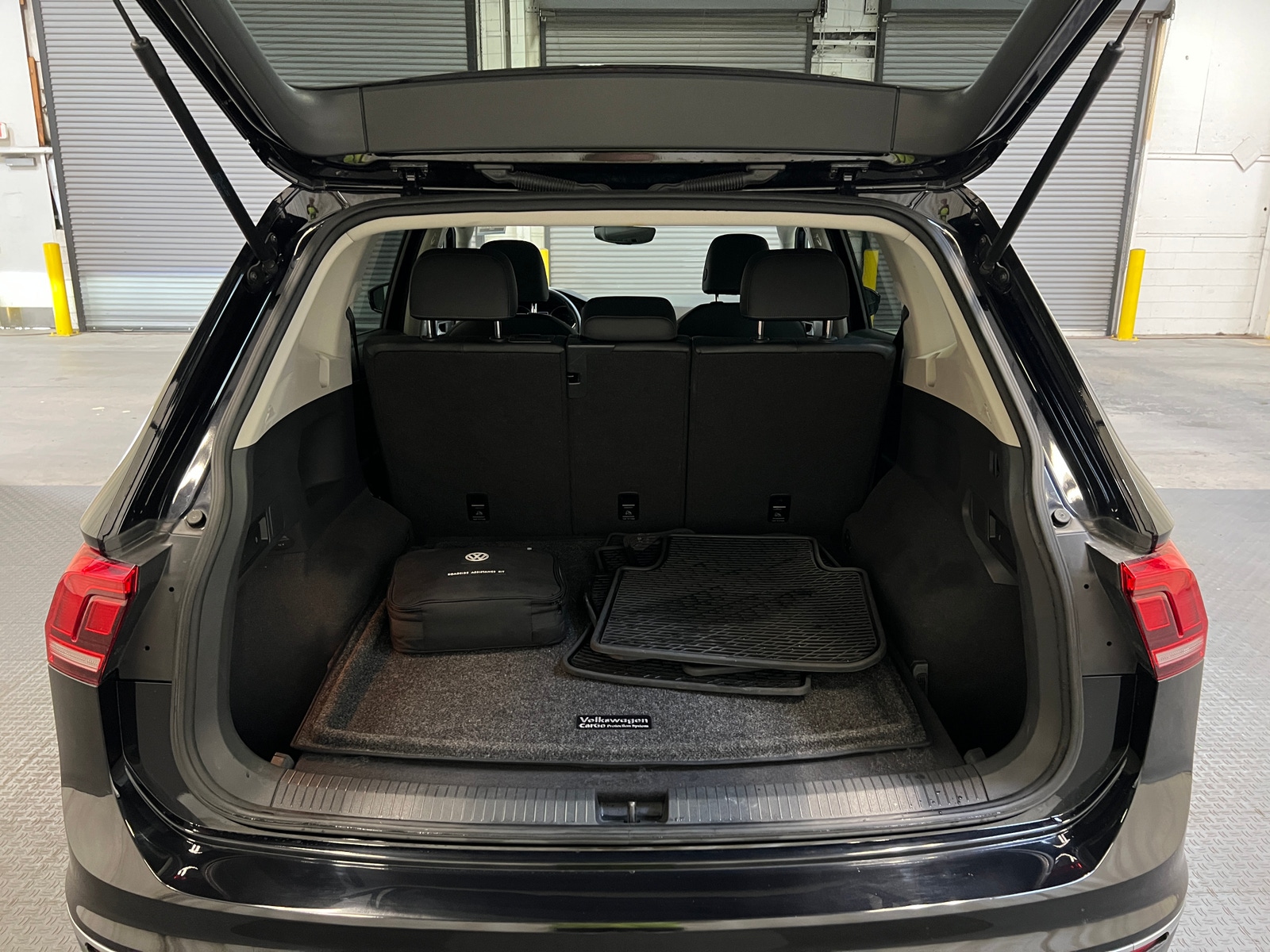 Thumbnail: 2020 Volkswagen Tiguan - 6