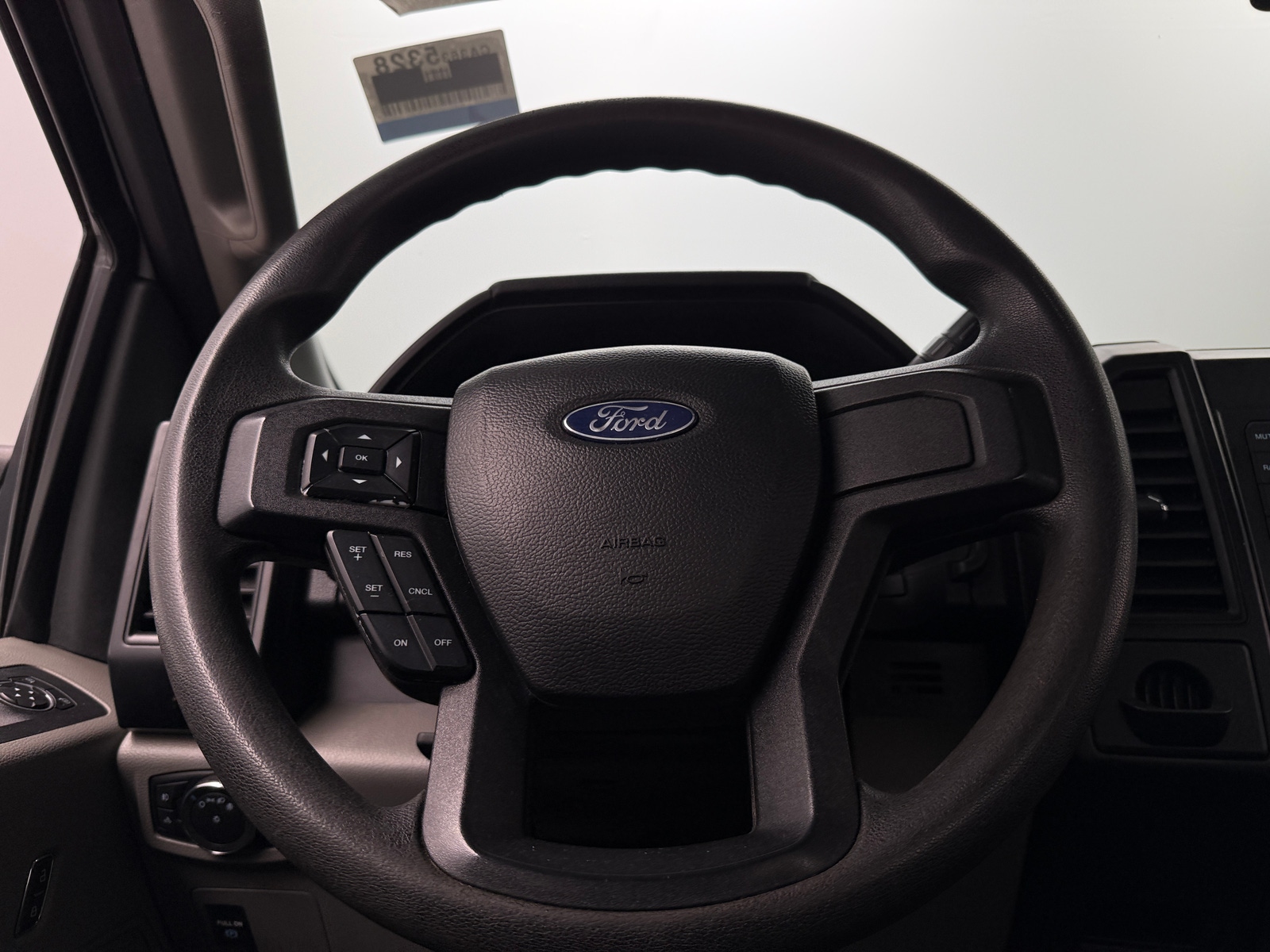 Thumbnail: 2019 Ford Econoline - 4