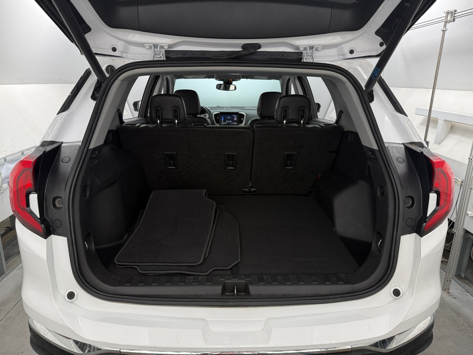 Thumbnail: 2020 GMC Terrain - 6