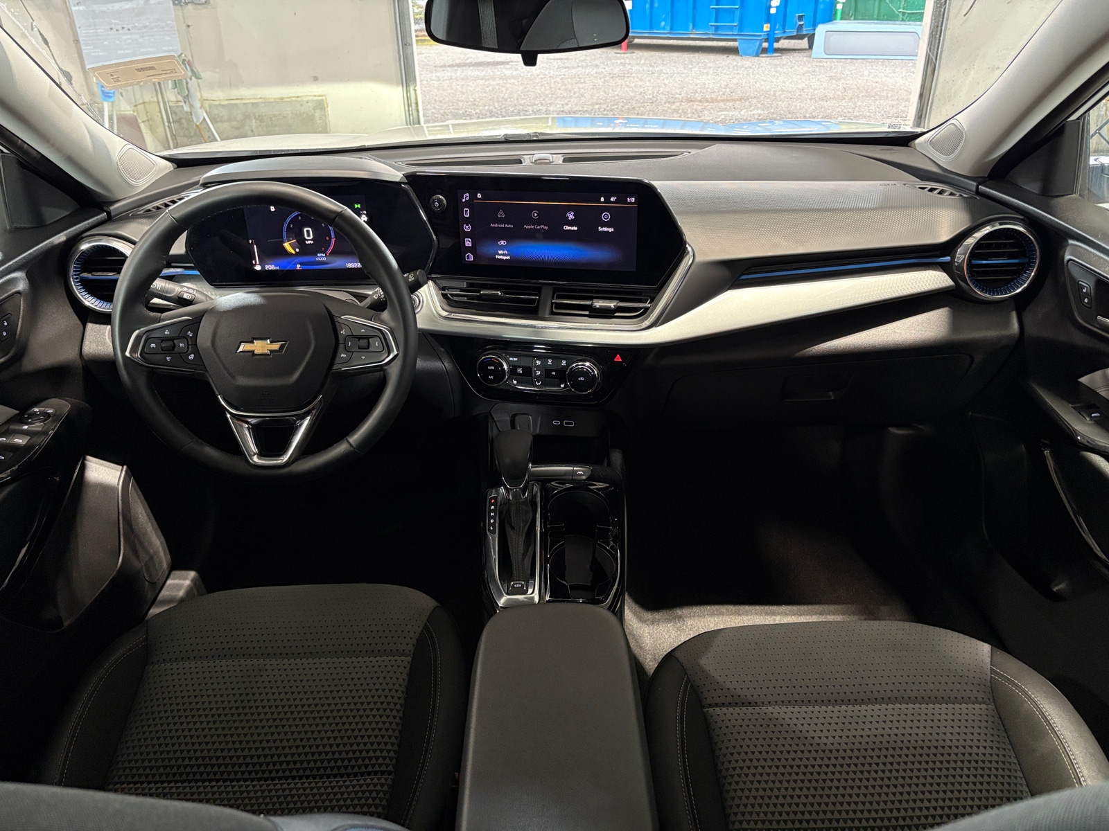 Thumbnail: 2025 Chevrolet Trax - 3