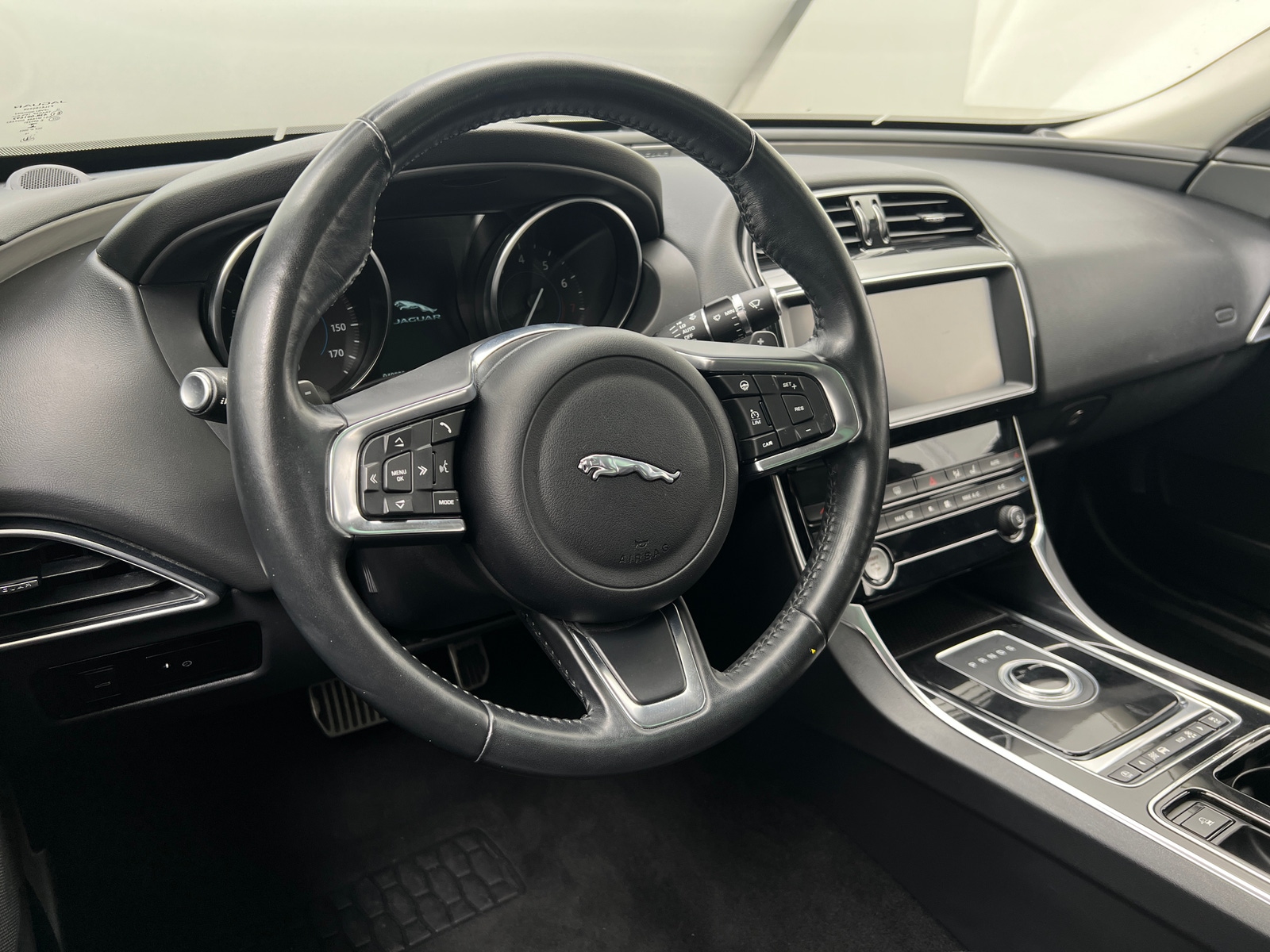 Thumbnail: 2019 Jaguar XE - 4