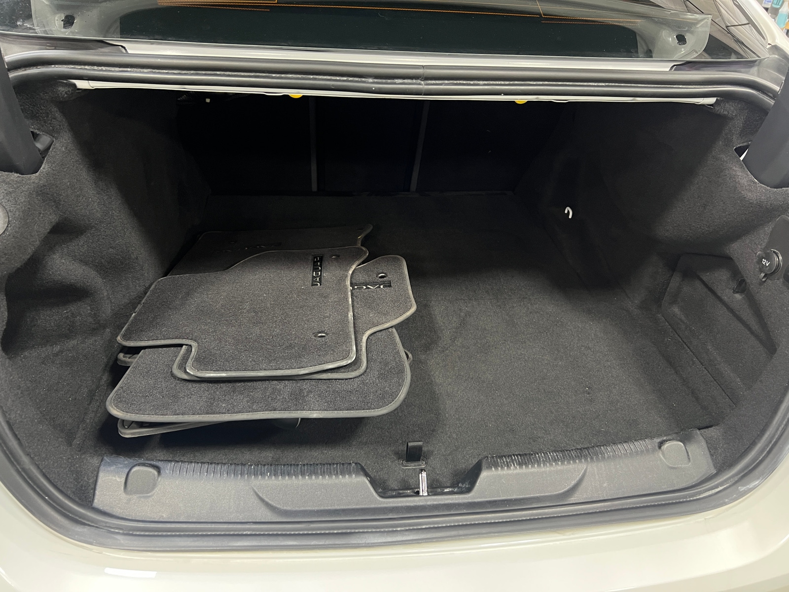 Thumbnail: 2019 Jaguar XE - 6