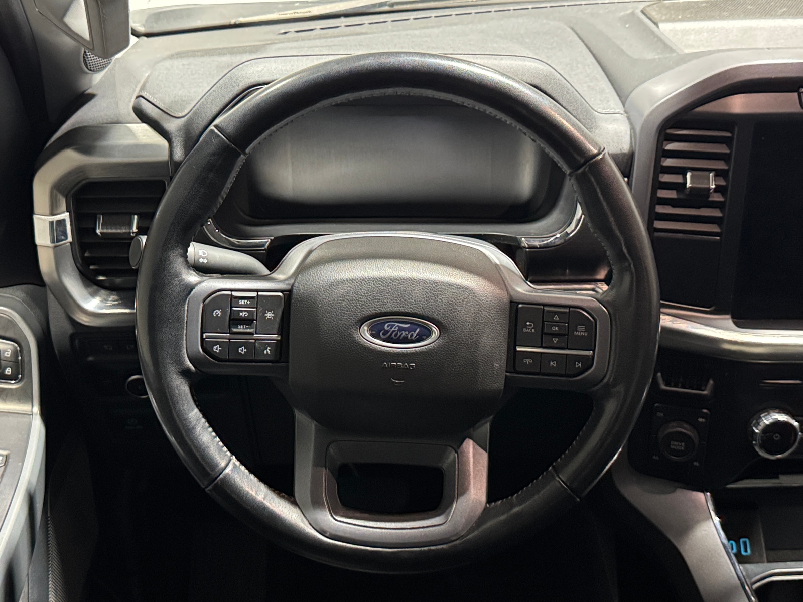 Thumbnail: 2023 Ford Econoline - 4