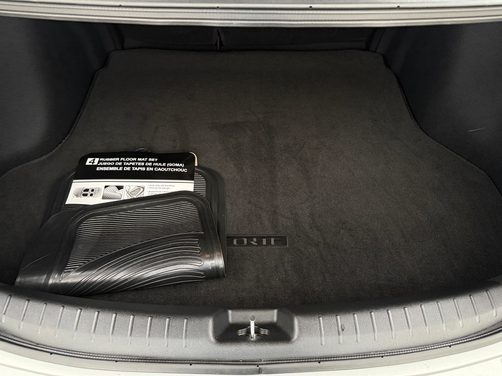 Thumbnail: 2023 Kia Forte - 7