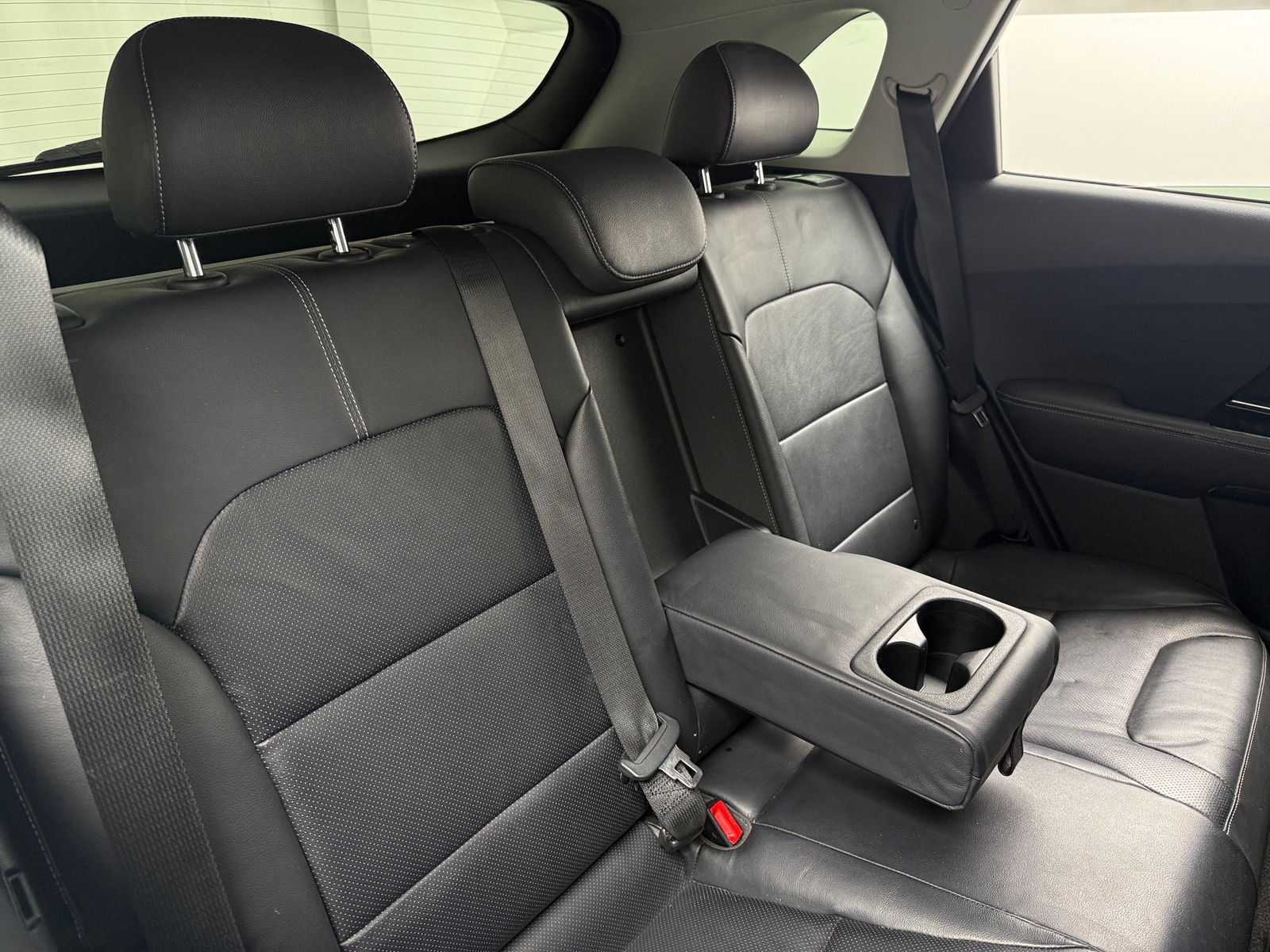 Thumbnail: 2017 Kia Niro - 5