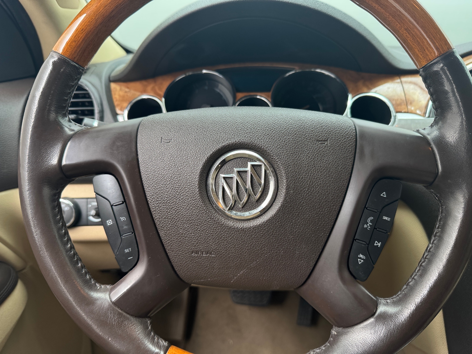 Thumbnail: 2011 Buick Enclave - 5