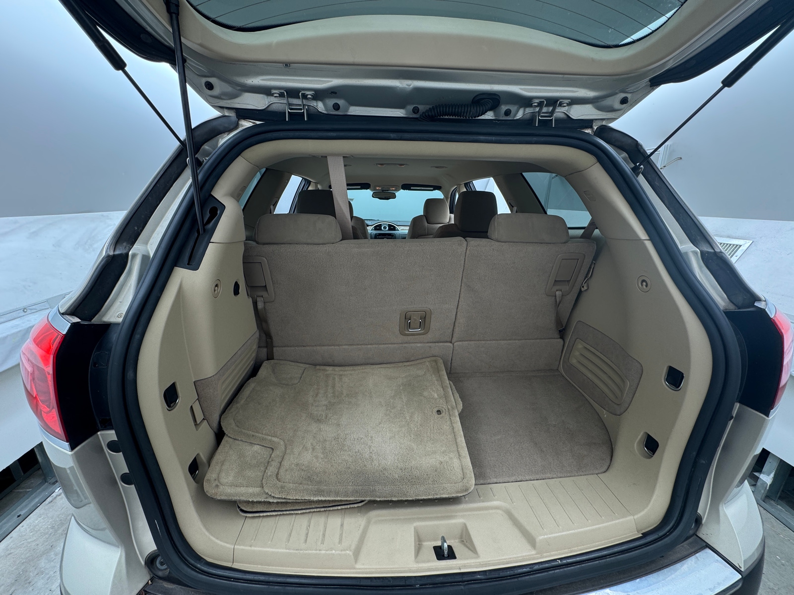 Thumbnail: 2011 Buick Enclave - 7