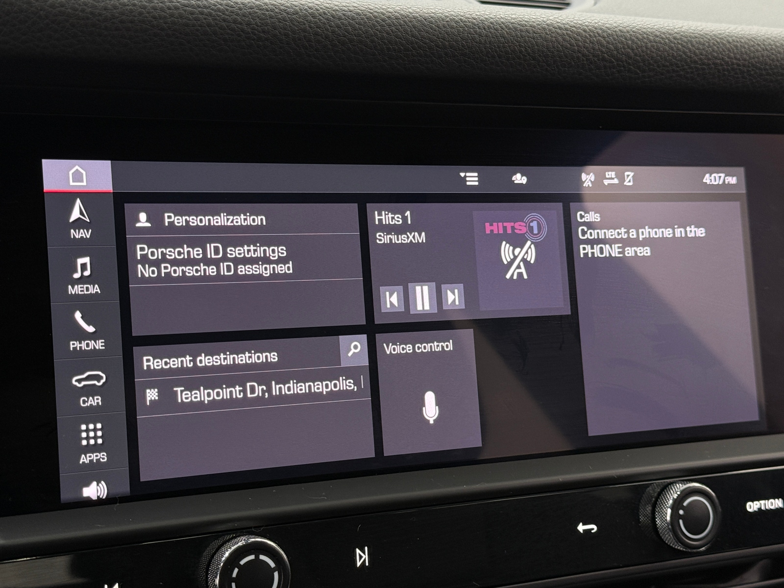 Thumbnail: 2022 Porsche Macan - 3