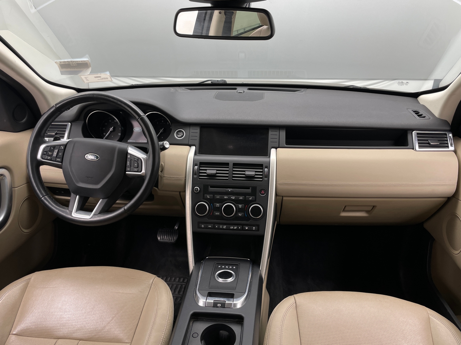 Thumbnail: 2019 Land Rover Discovery Sport - 2