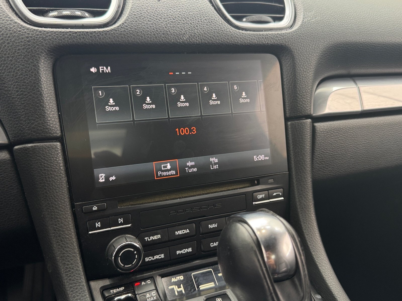 Thumbnail: 2017 Porsche 718 Boxster - 3