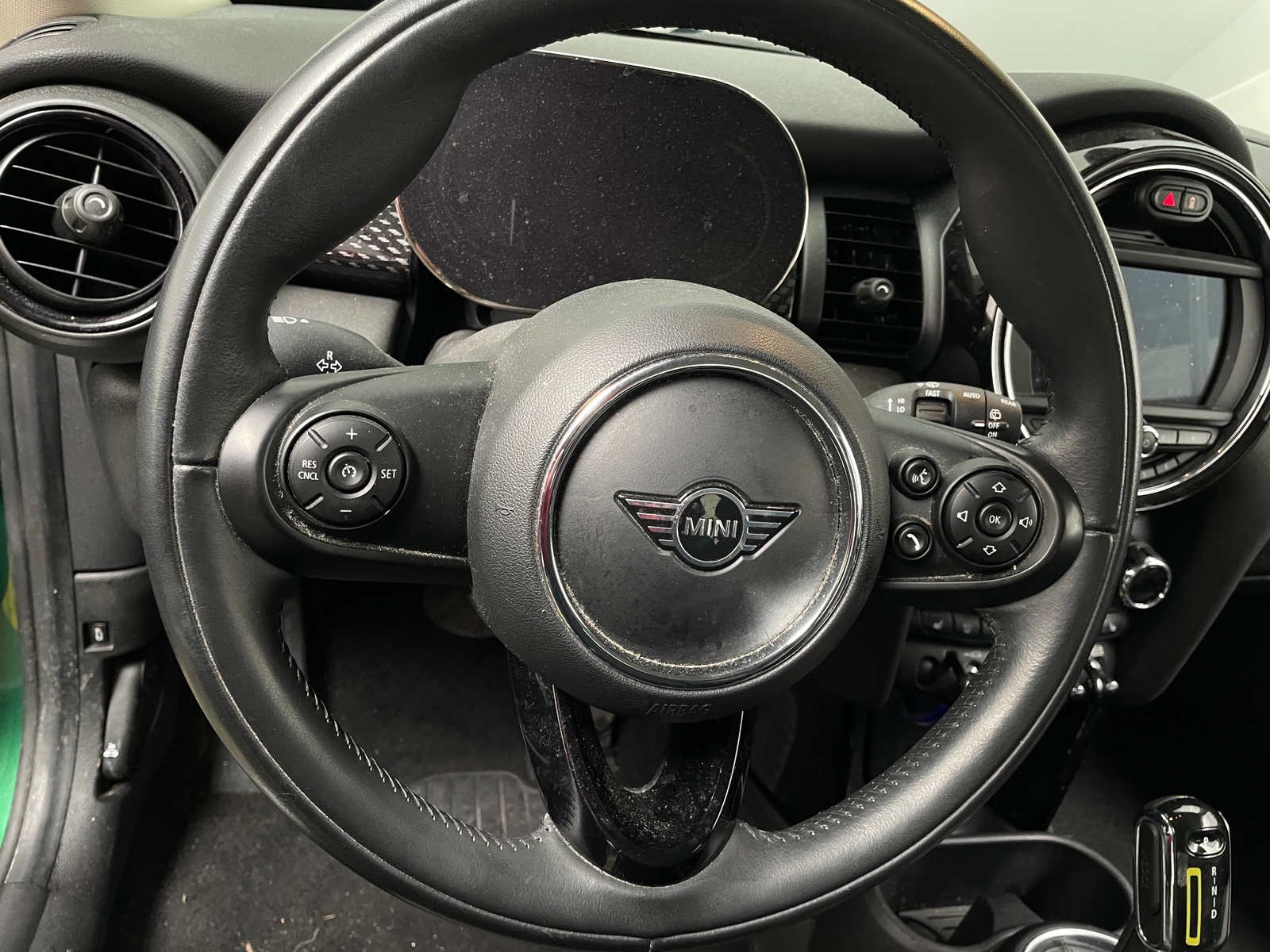 Thumbnail: 2021 MINI Cooper Hardtop - 4