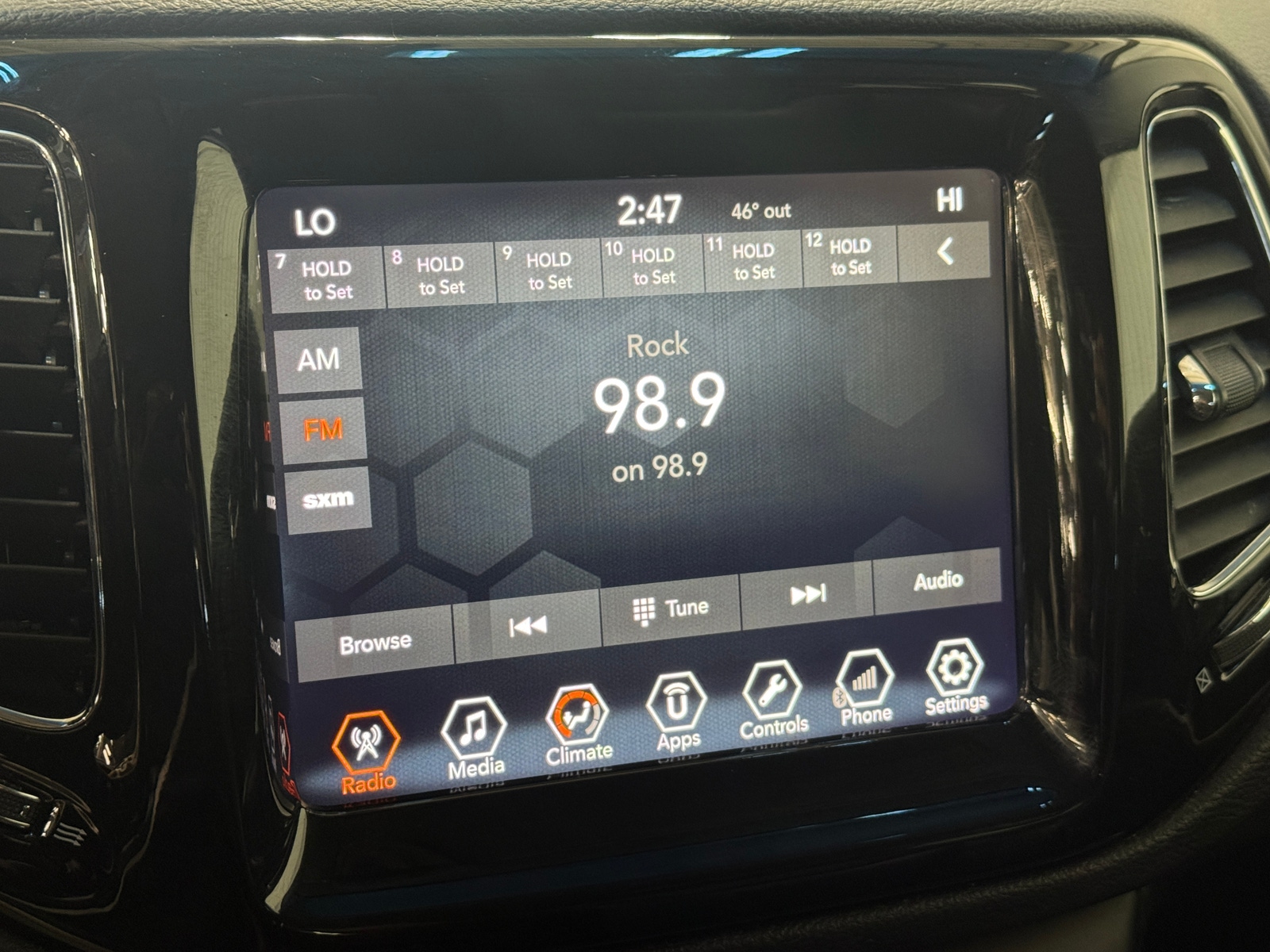 Thumbnail: 2018 Jeep Compass - 3