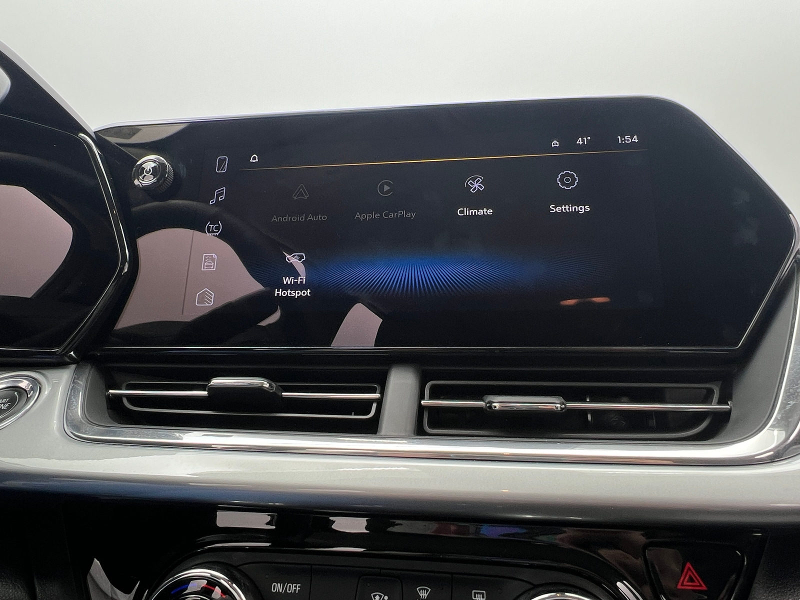 Thumbnail: 2025 Chevrolet Trax - 4