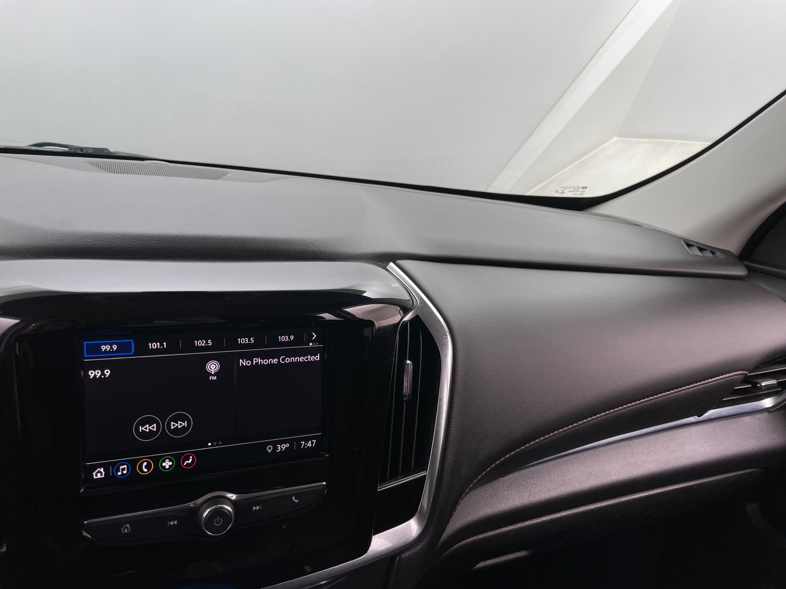 Thumbnail: 2021 Chevrolet Traverse - 4