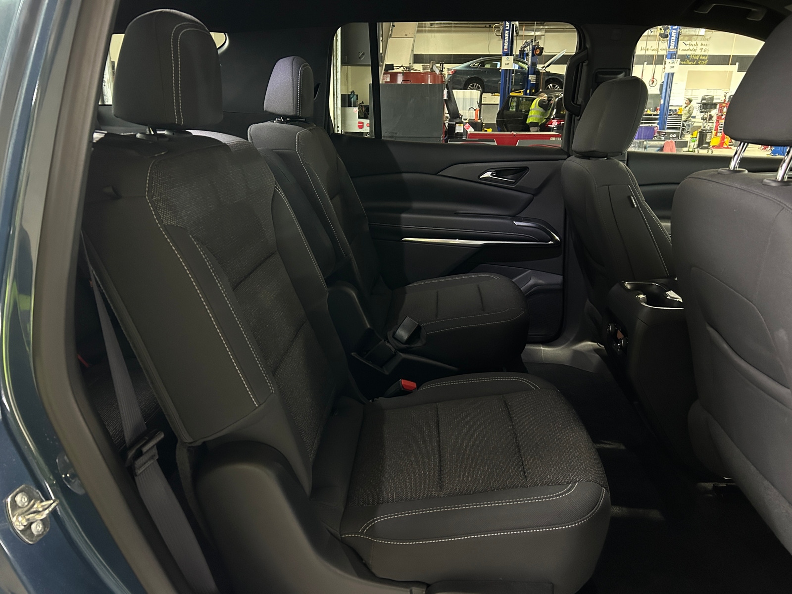 Thumbnail: 2025 Chevrolet Traverse - 6