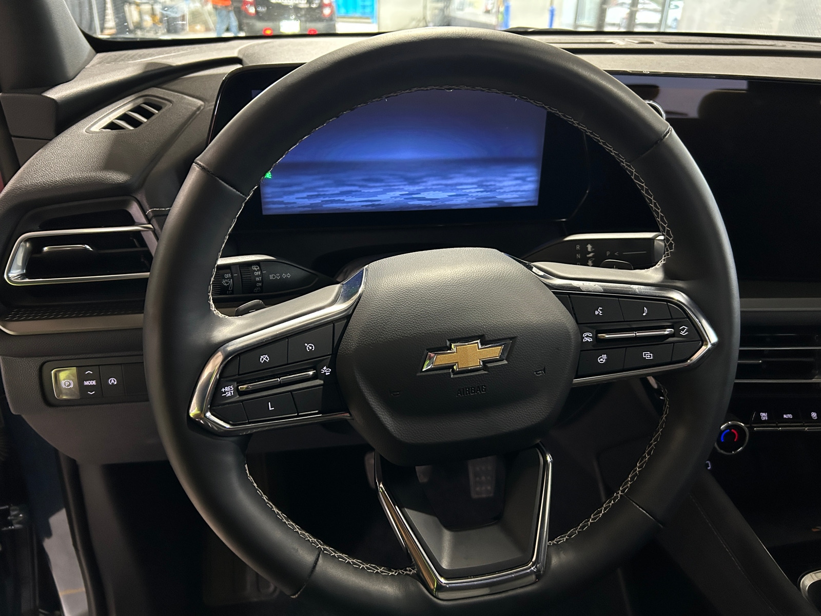 Thumbnail: 2025 Chevrolet Traverse - 5