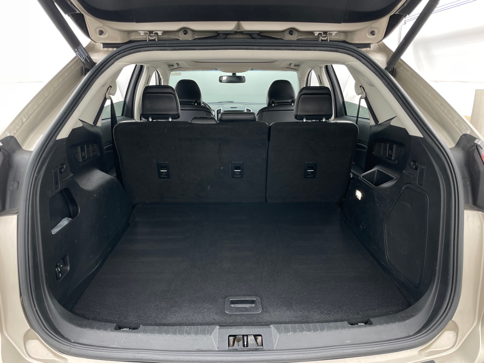 Thumbnail: 2017 Ford Edge - 6