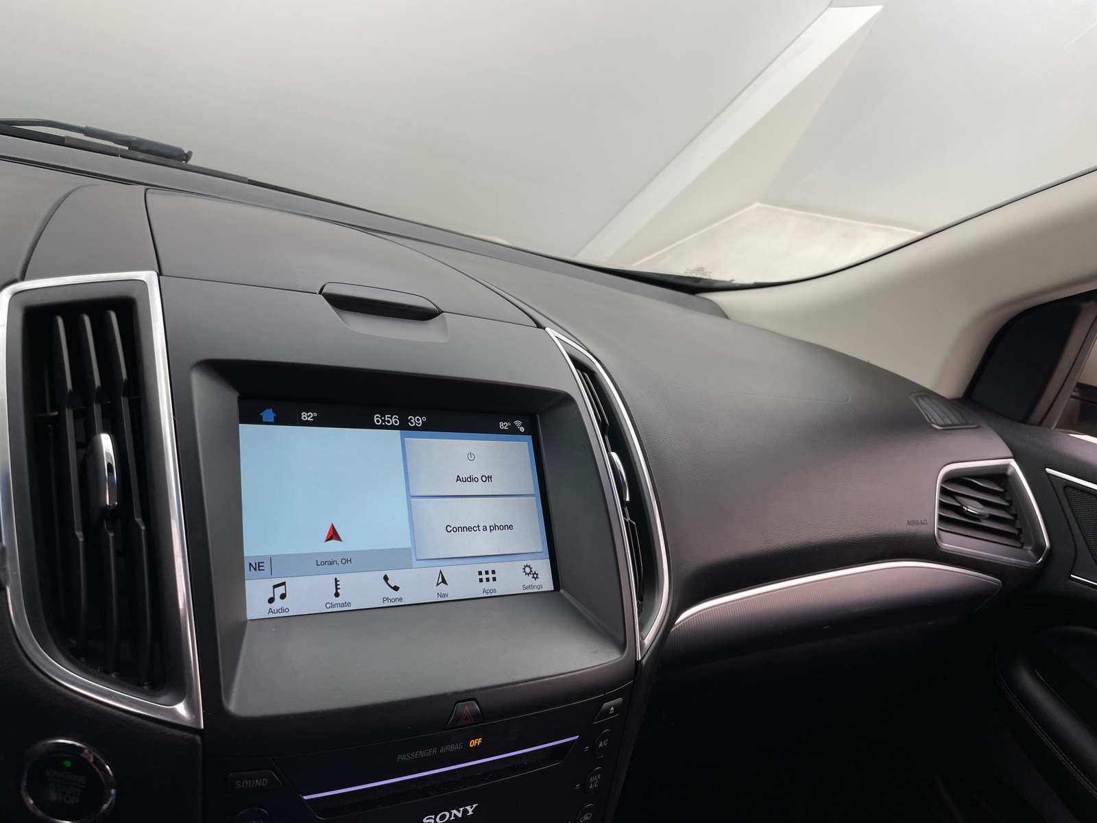 Thumbnail: 2017 Ford Edge - 3