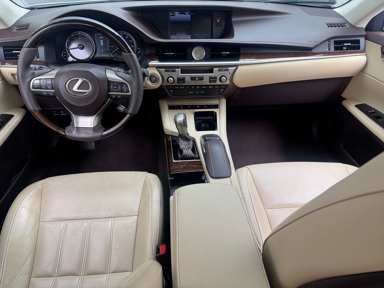 Thumbnail: 2016 Lexus ES - 2