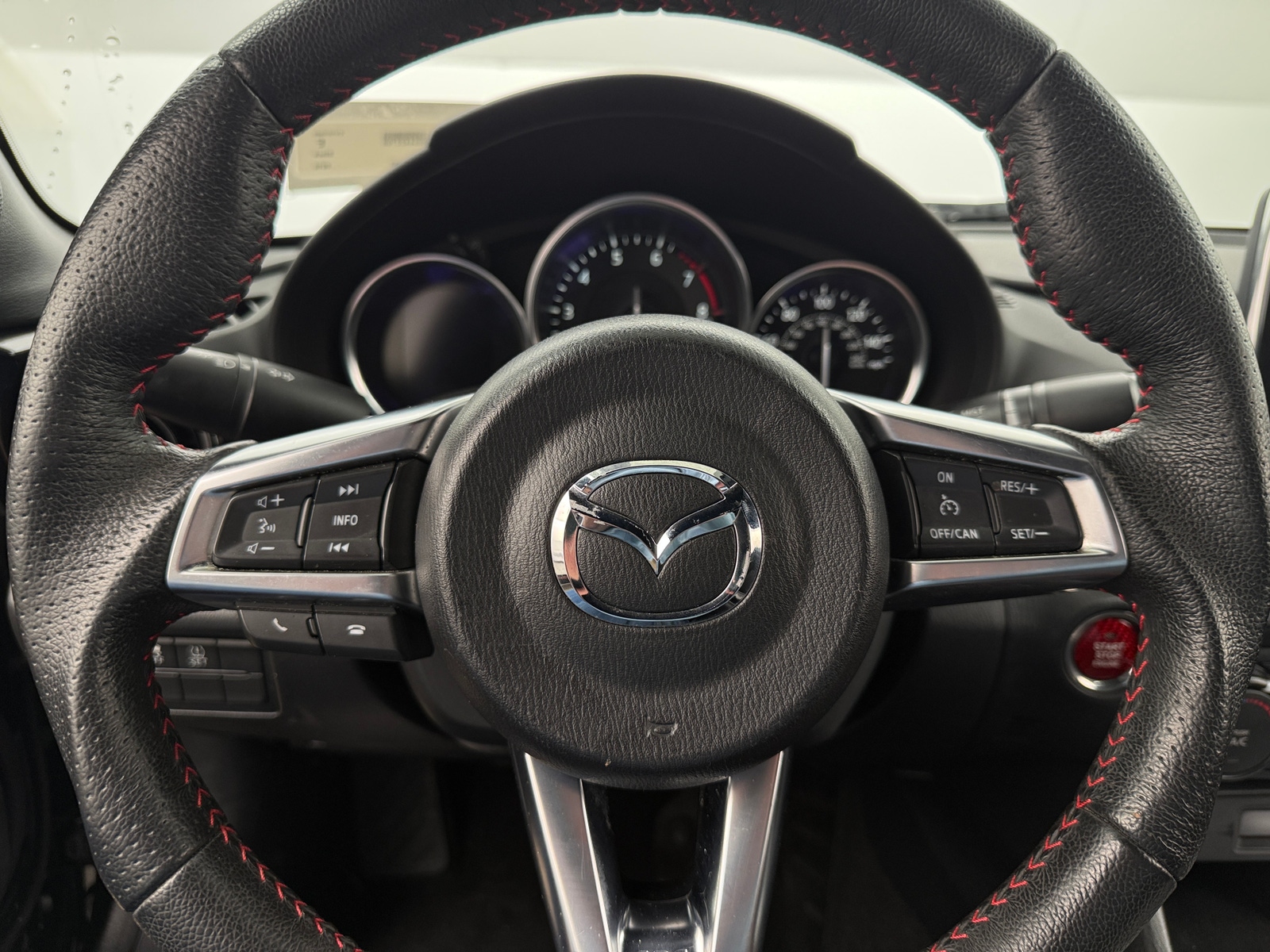 Thumbnail: 2016 Mazda MX-5 Miata - 4