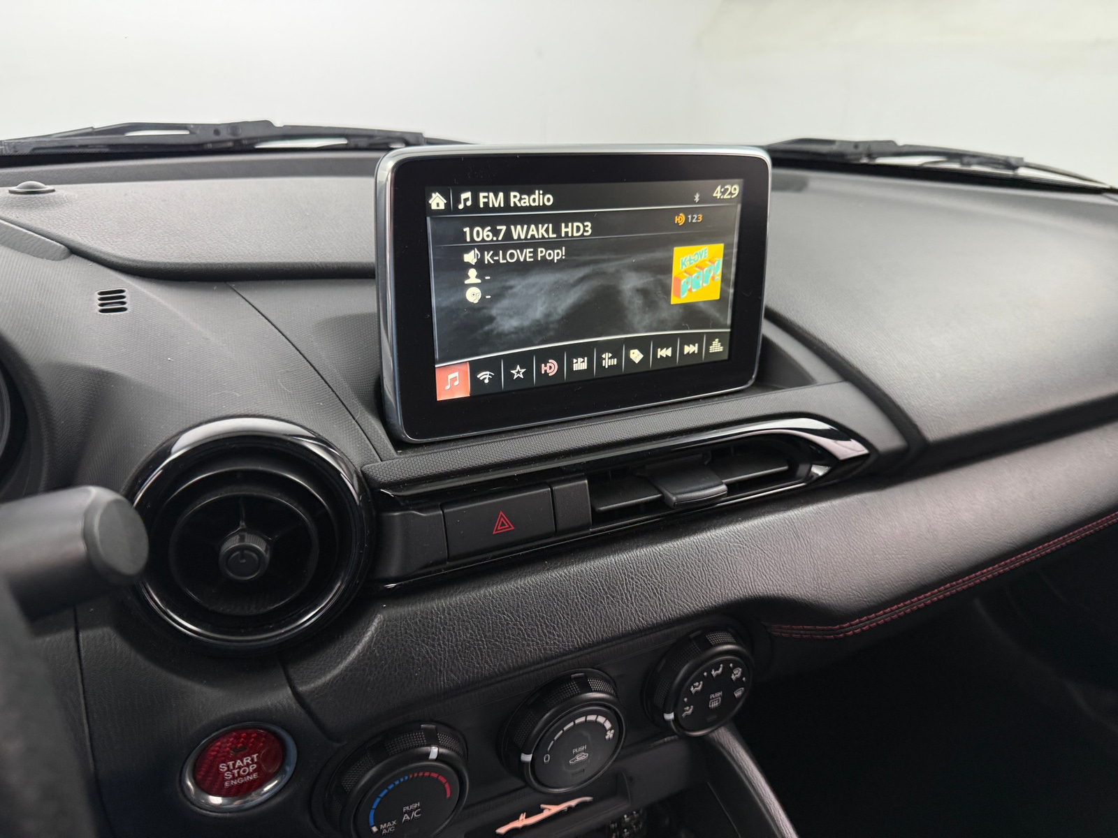 Thumbnail: 2016 Mazda MX-5 Miata - 3