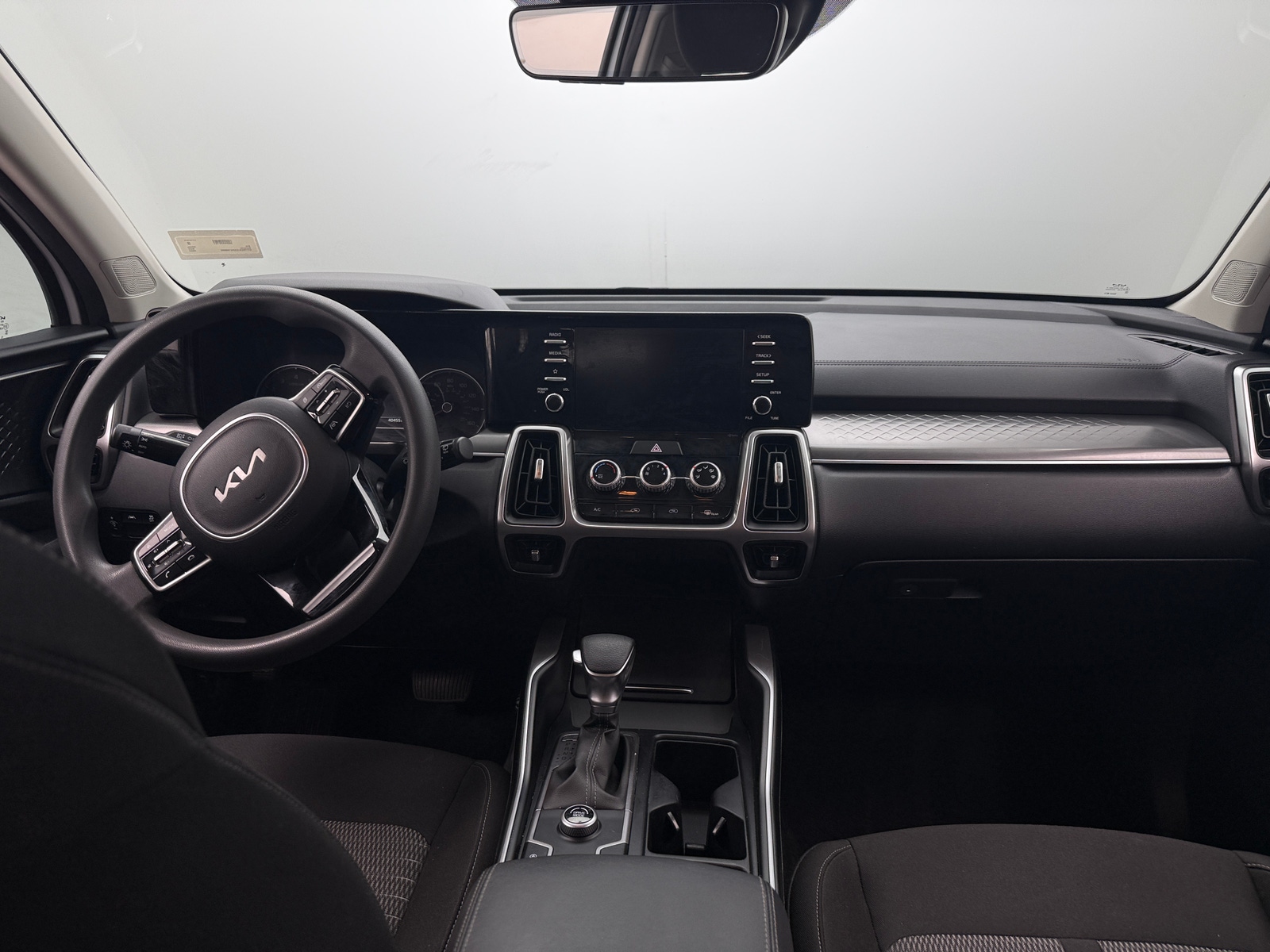 Thumbnail: 2023 Kia Sorento - 3