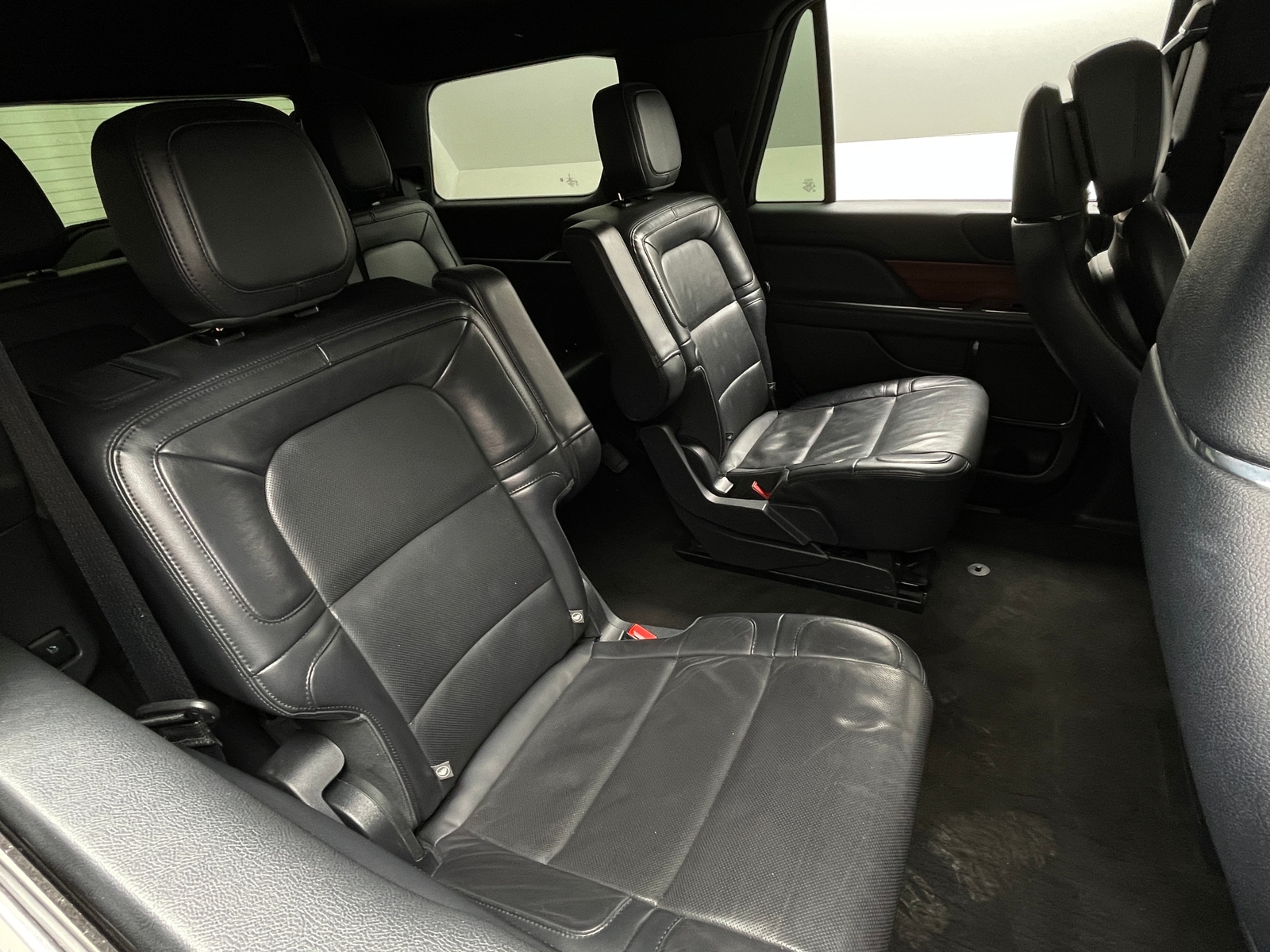Thumbnail: 2023 Lincoln Navigator - 5