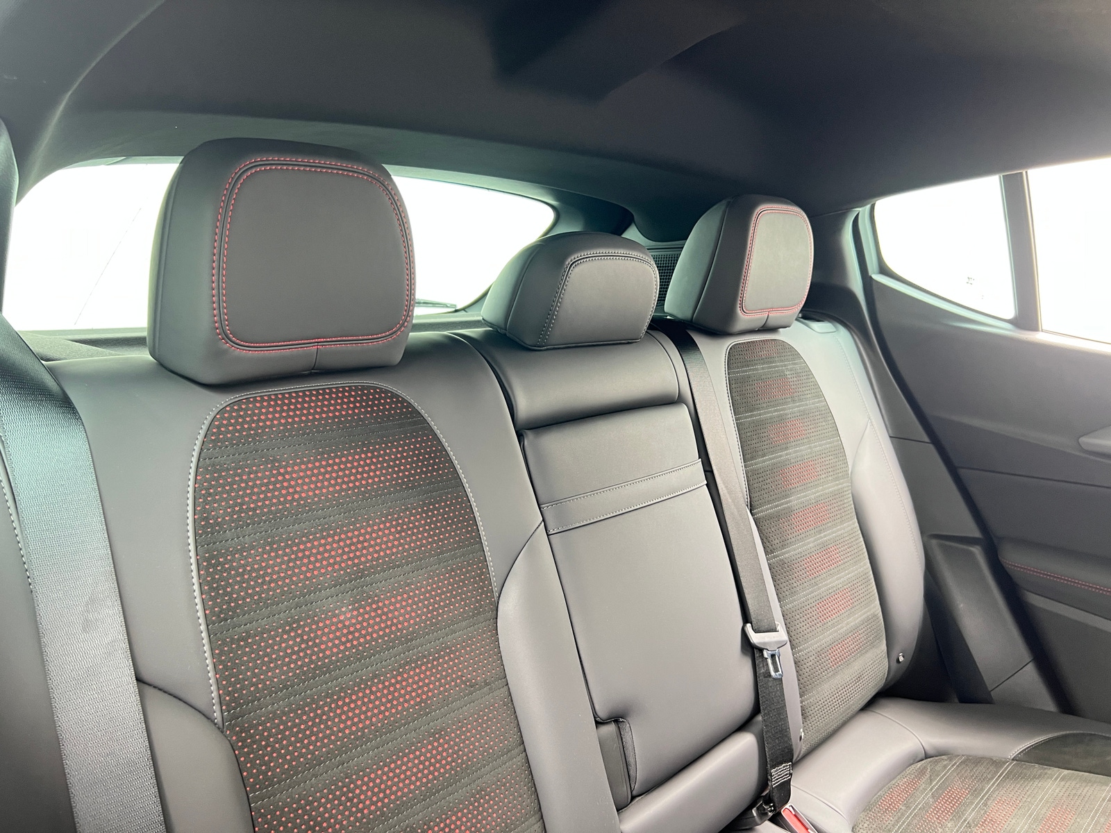 Thumbnail: 2024 Alfa Romeo Tonale - 6