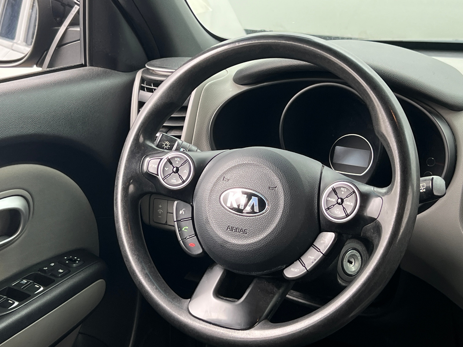 Thumbnail: 2017 Kia Soul - 4