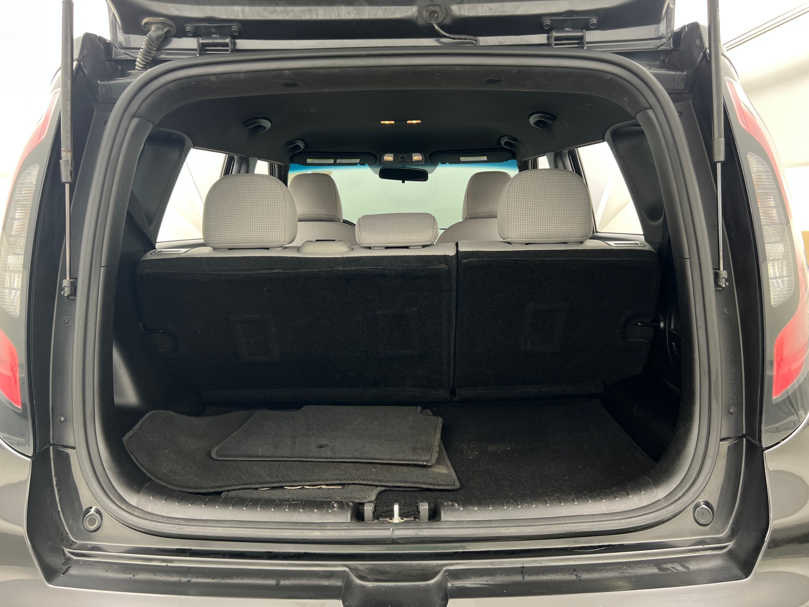 Thumbnail: 2017 Kia Soul - 6