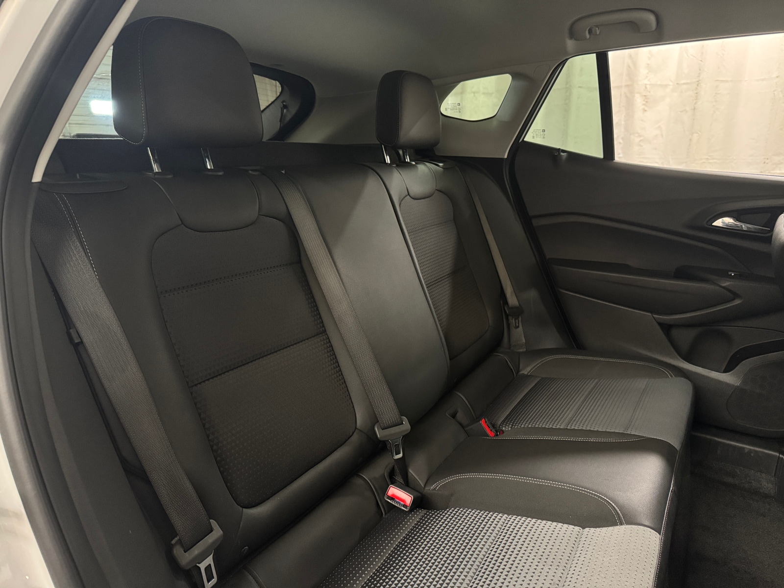 Thumbnail: 2025 Chevrolet Trax - 6