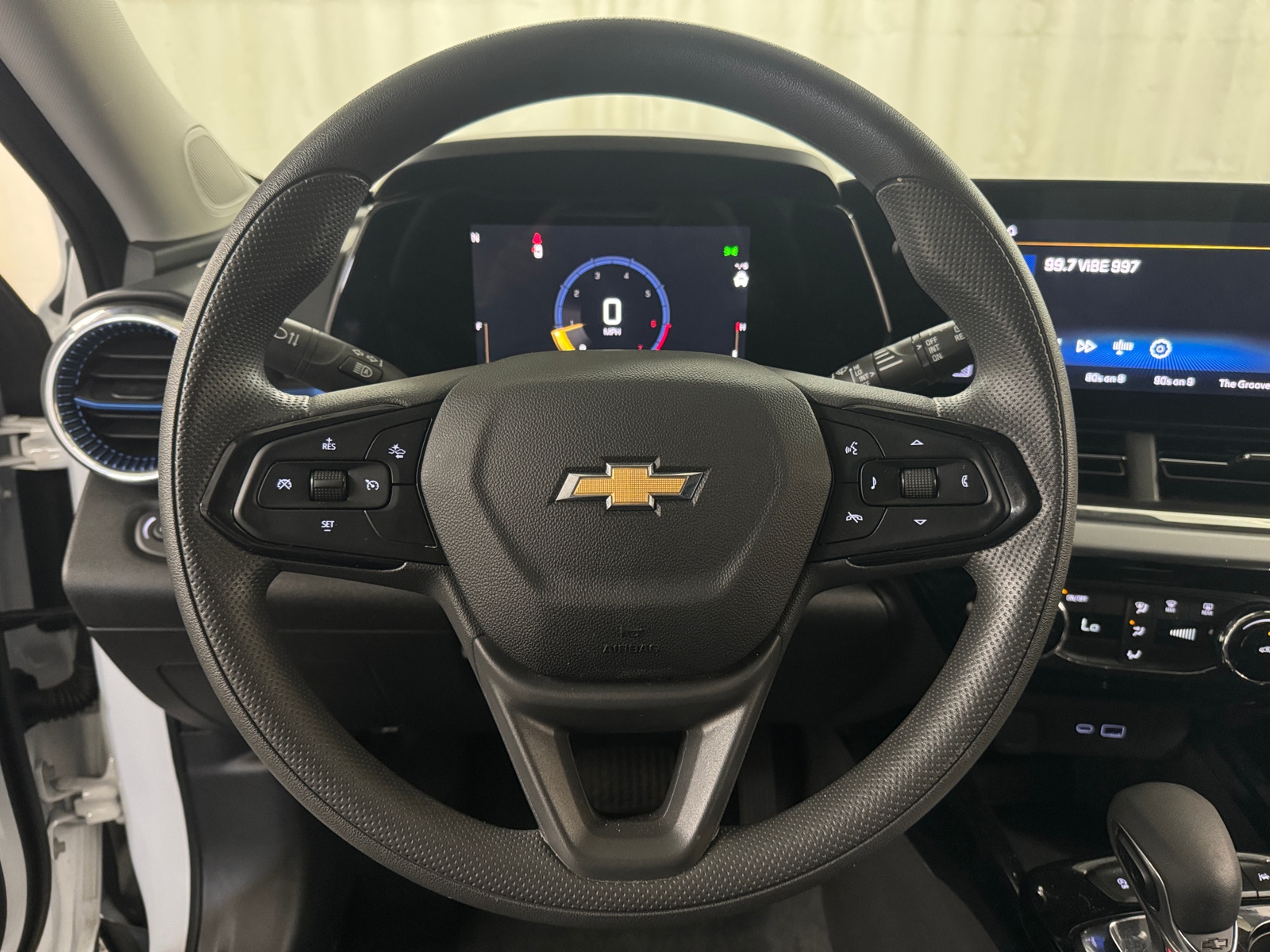 Thumbnail: 2025 Chevrolet Trax - 5