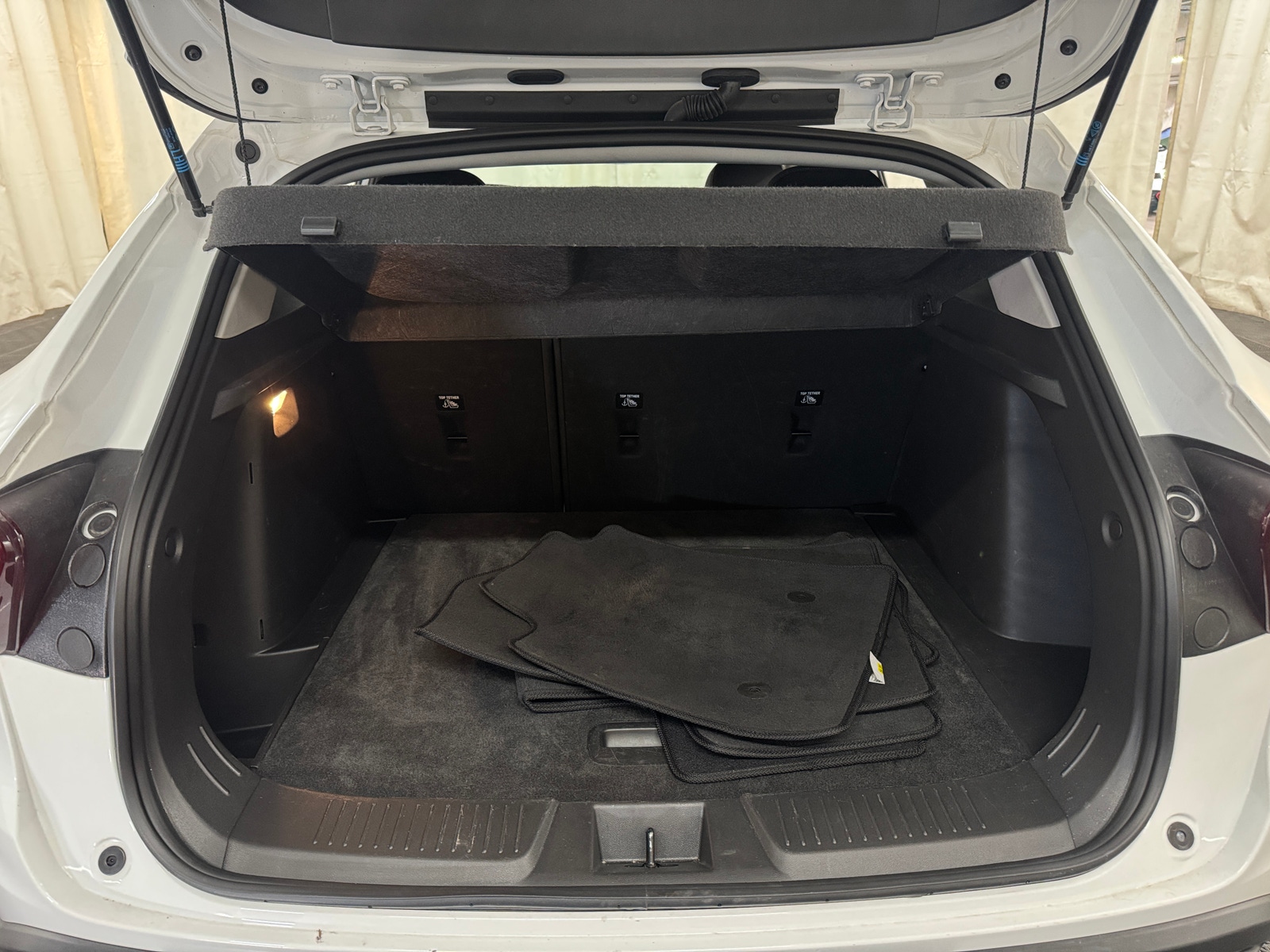 Thumbnail: 2025 Chevrolet Trax - 7