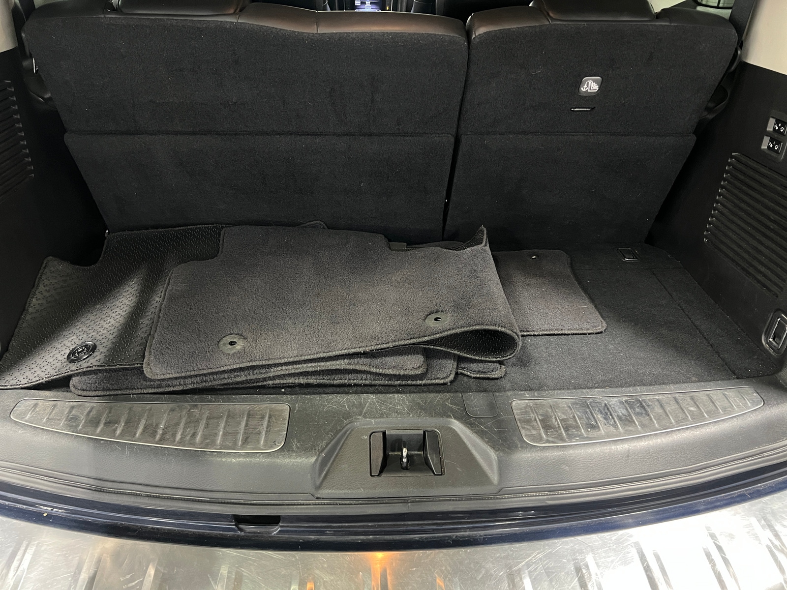 Thumbnail: 2021 INFINITI QX80 - 6