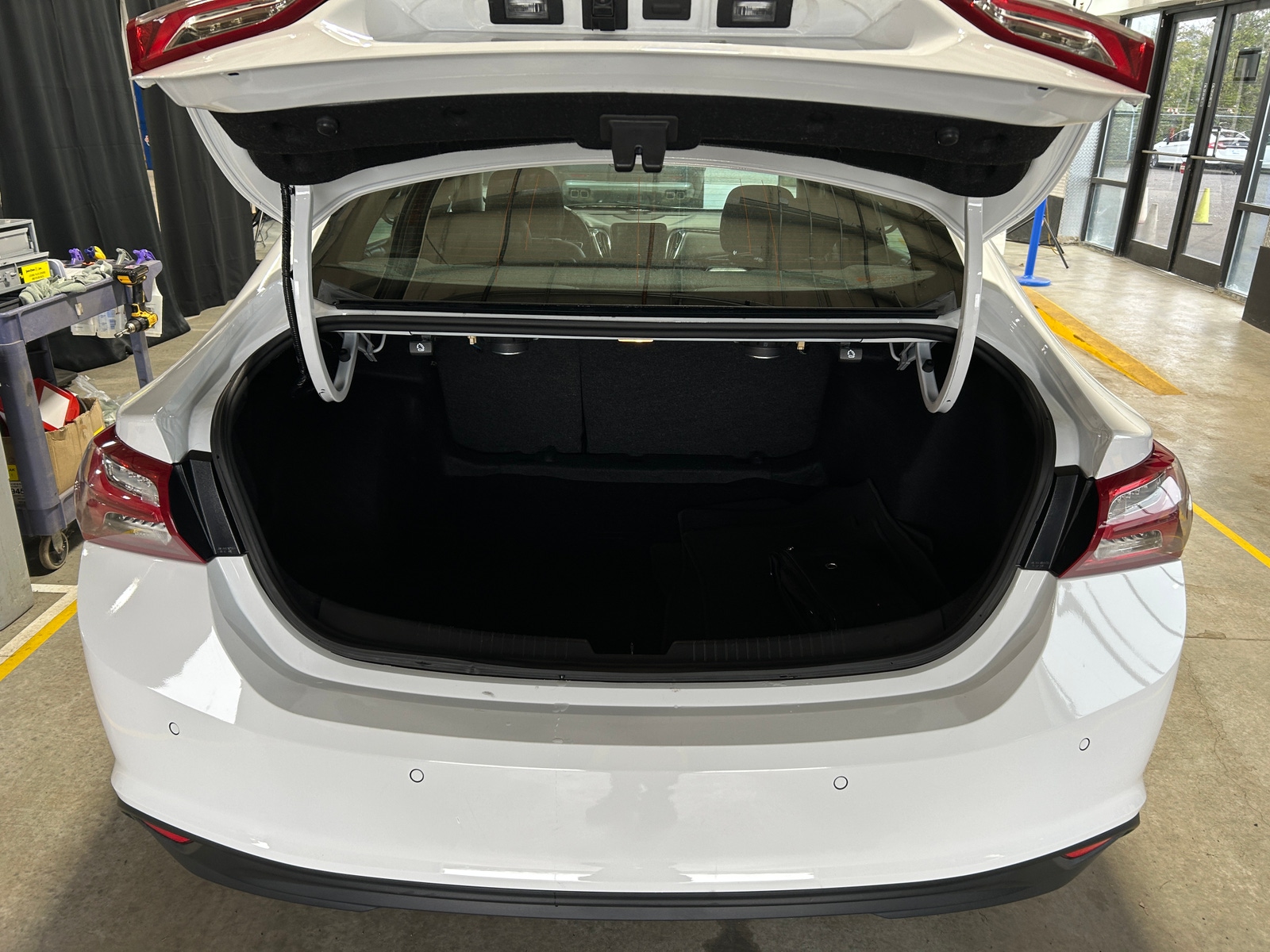 Thumbnail: 2024 Chevrolet Malibu - 6