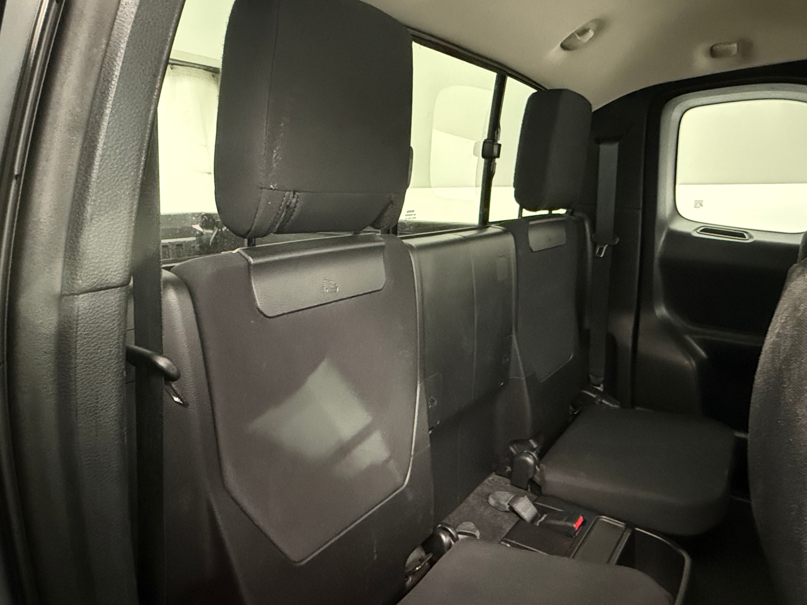 Thumbnail: 2016 Toyota Tacoma - 6