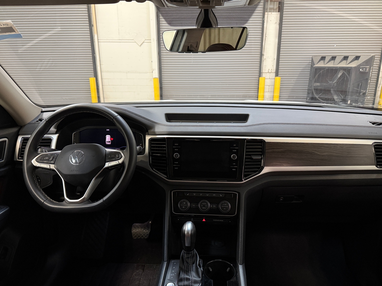 Thumbnail: 2023 Volkswagen Atlas - 2