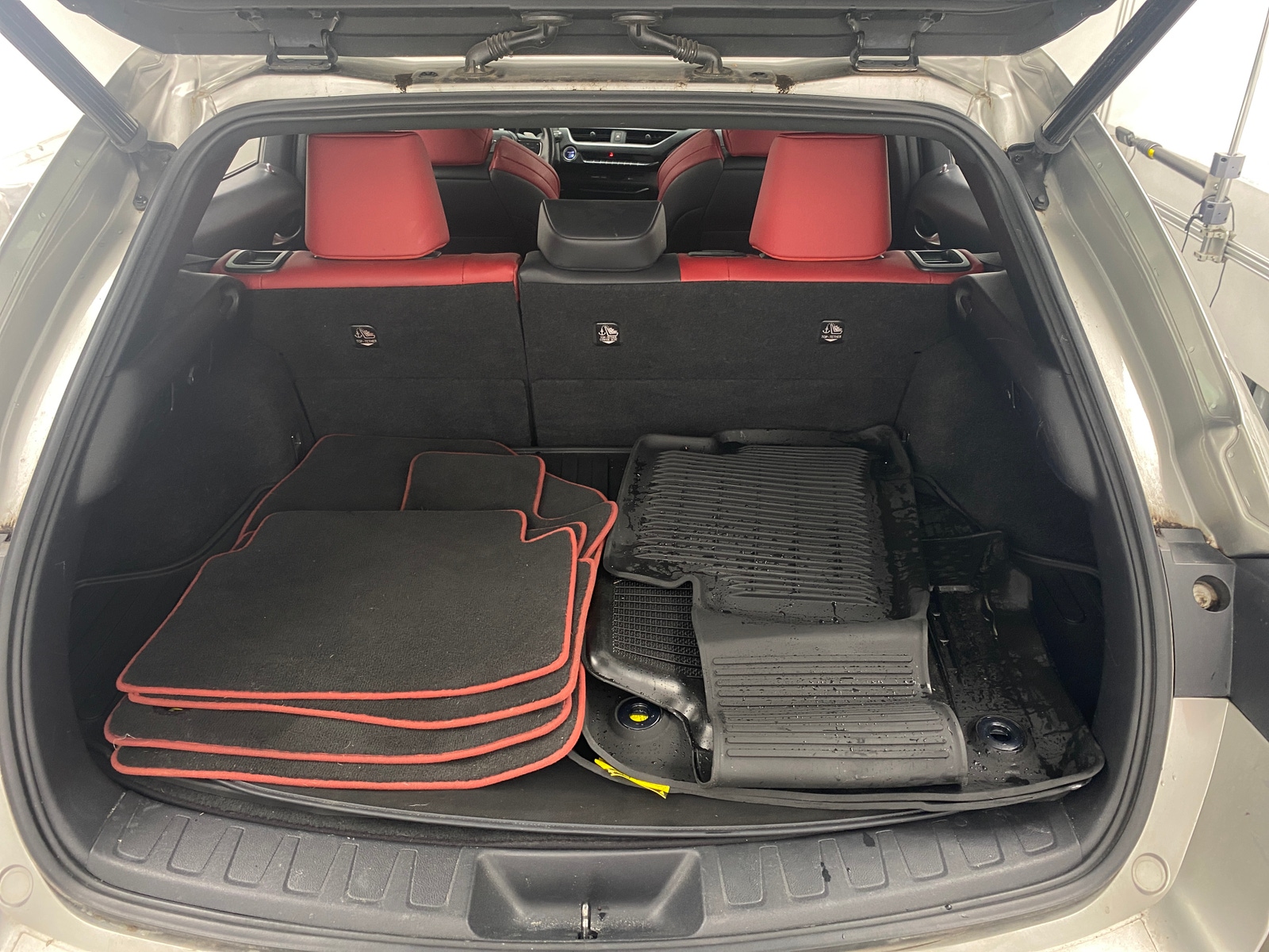 Thumbnail: 2019 Lexus UX - 6