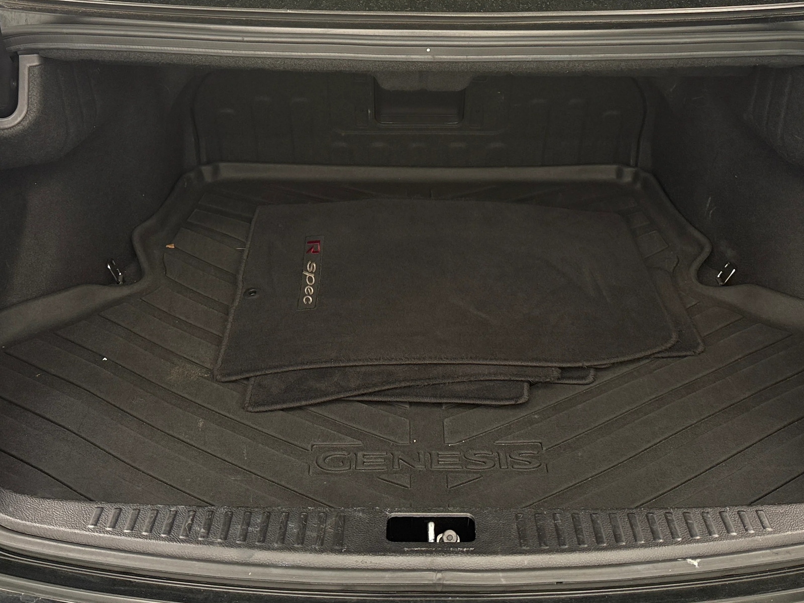 Thumbnail: 2013 Hyundai Genesis - 6