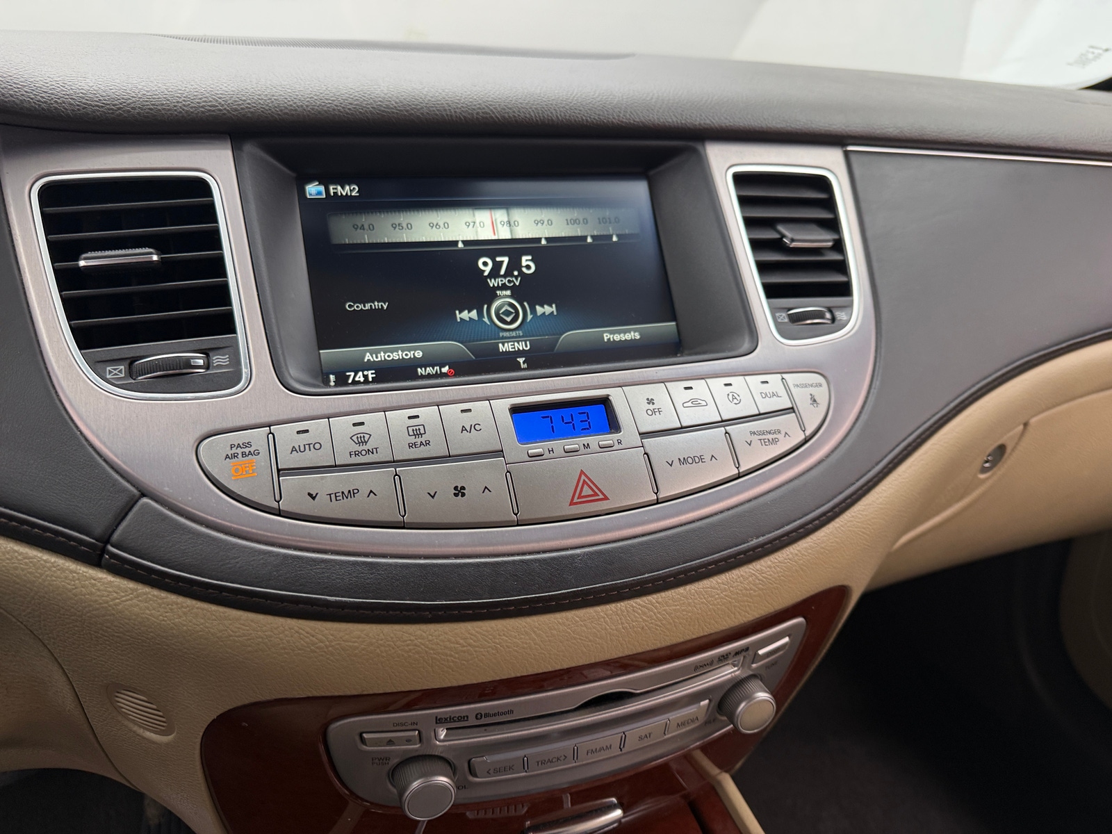 Thumbnail: 2013 Hyundai Genesis - 3