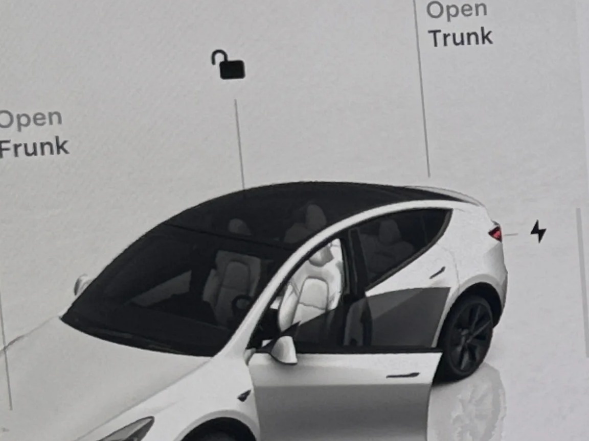 Thumbnail: 2025 Tesla Model Y - 4