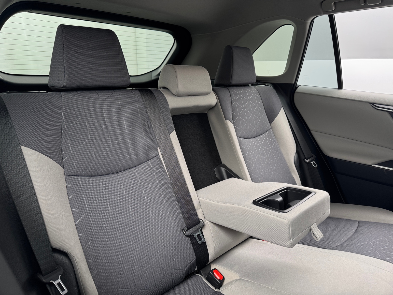 Thumbnail: 2020 Toyota RAV4 - 6