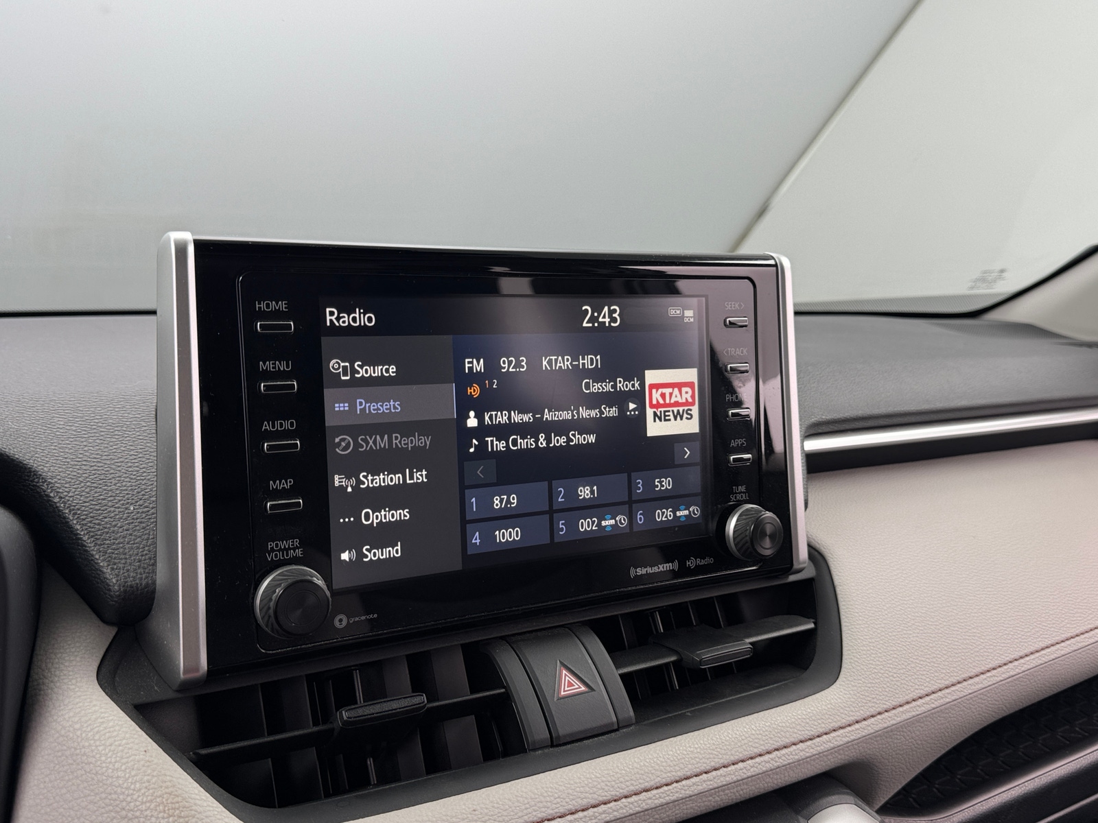 Thumbnail: 2020 Toyota RAV4 - 4