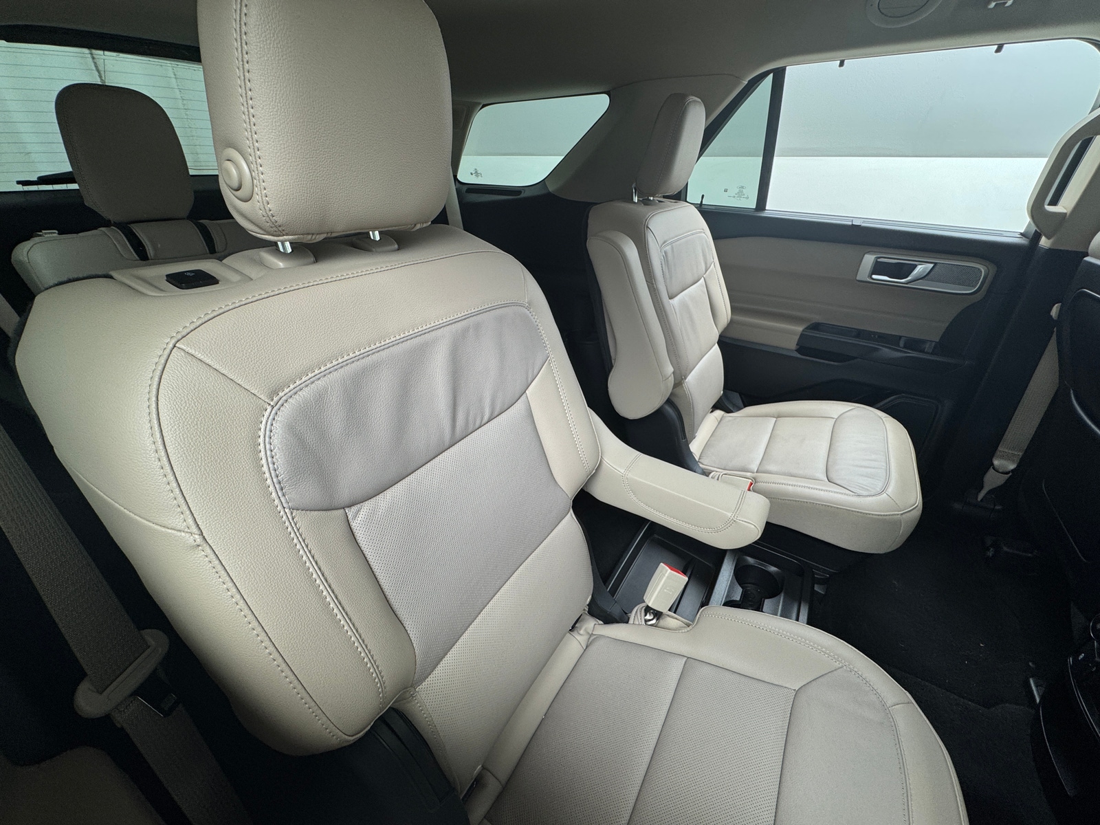 Thumbnail: 2020 Ford Explorer - 5