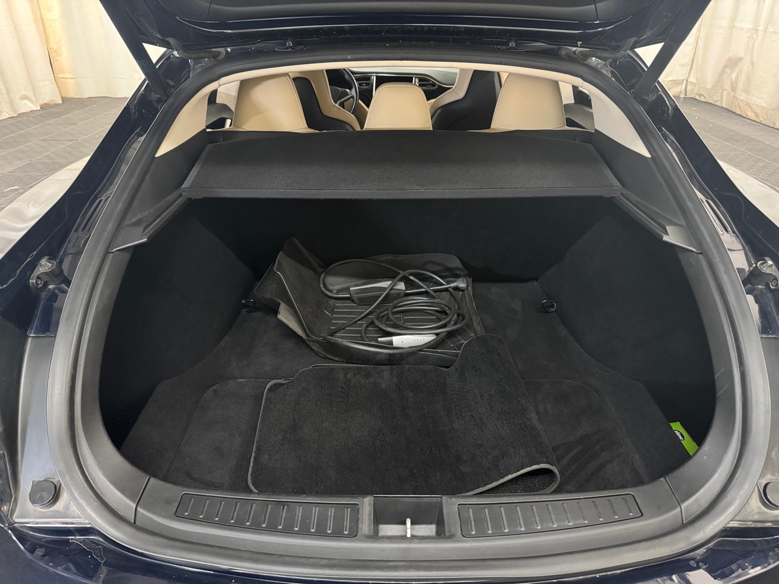 Thumbnail: 2015 Tesla Model S - 7