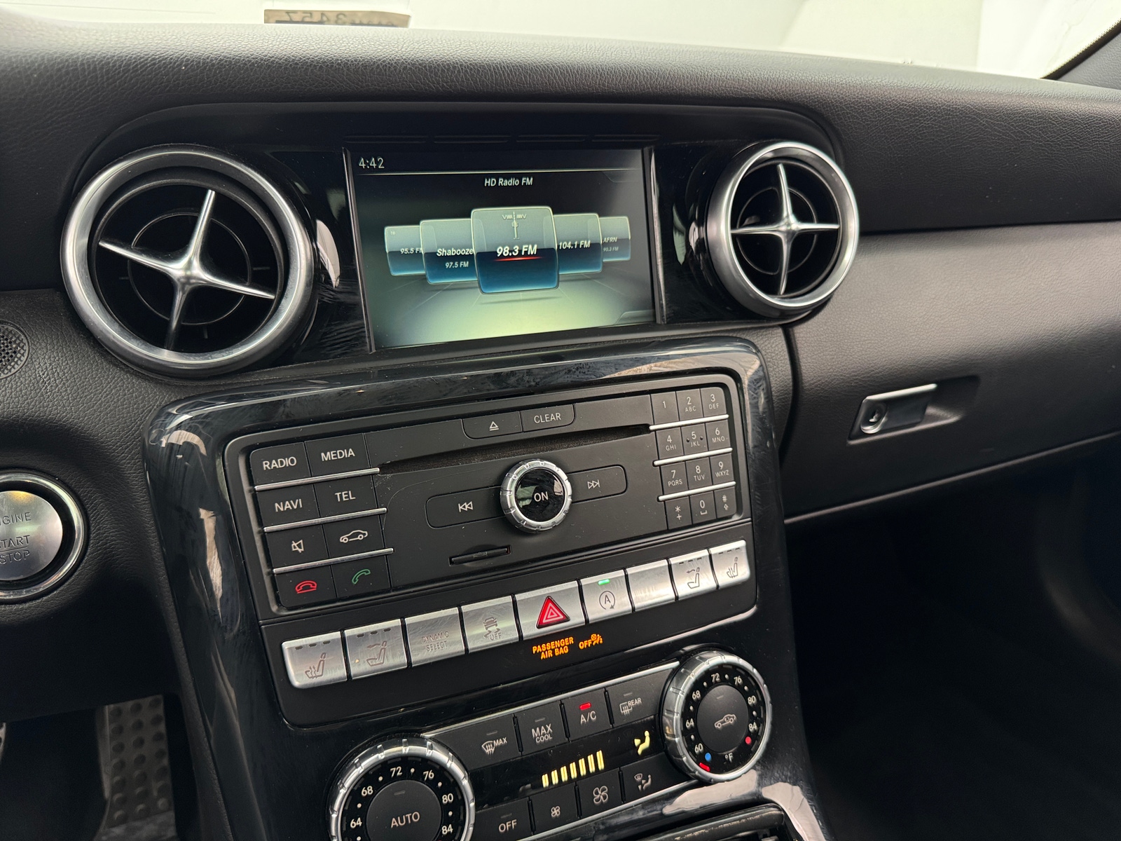 Thumbnail: 2020 Mercedes-Benz SLC - 3