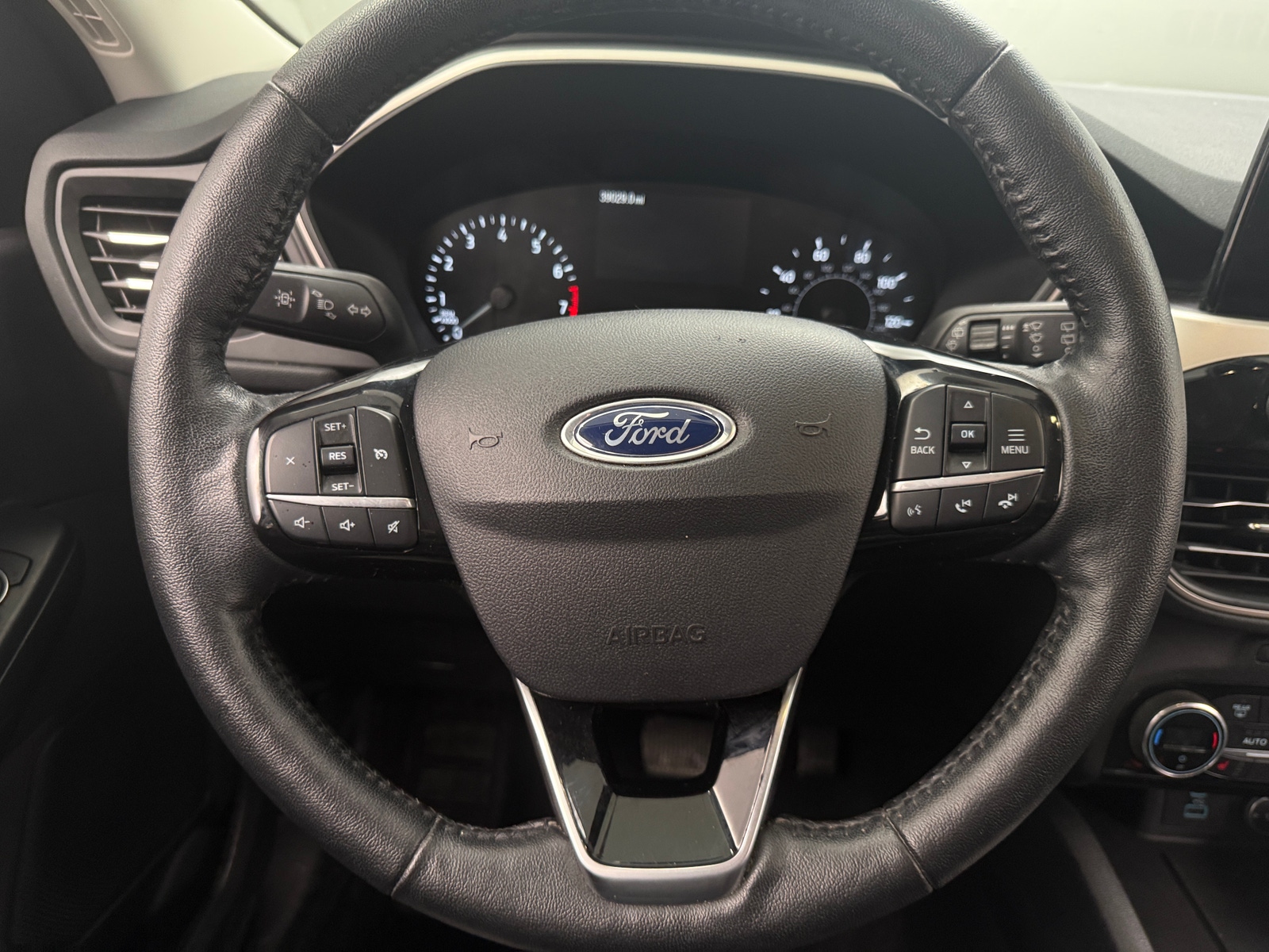 Thumbnail: 2021 Ford Escape - 4