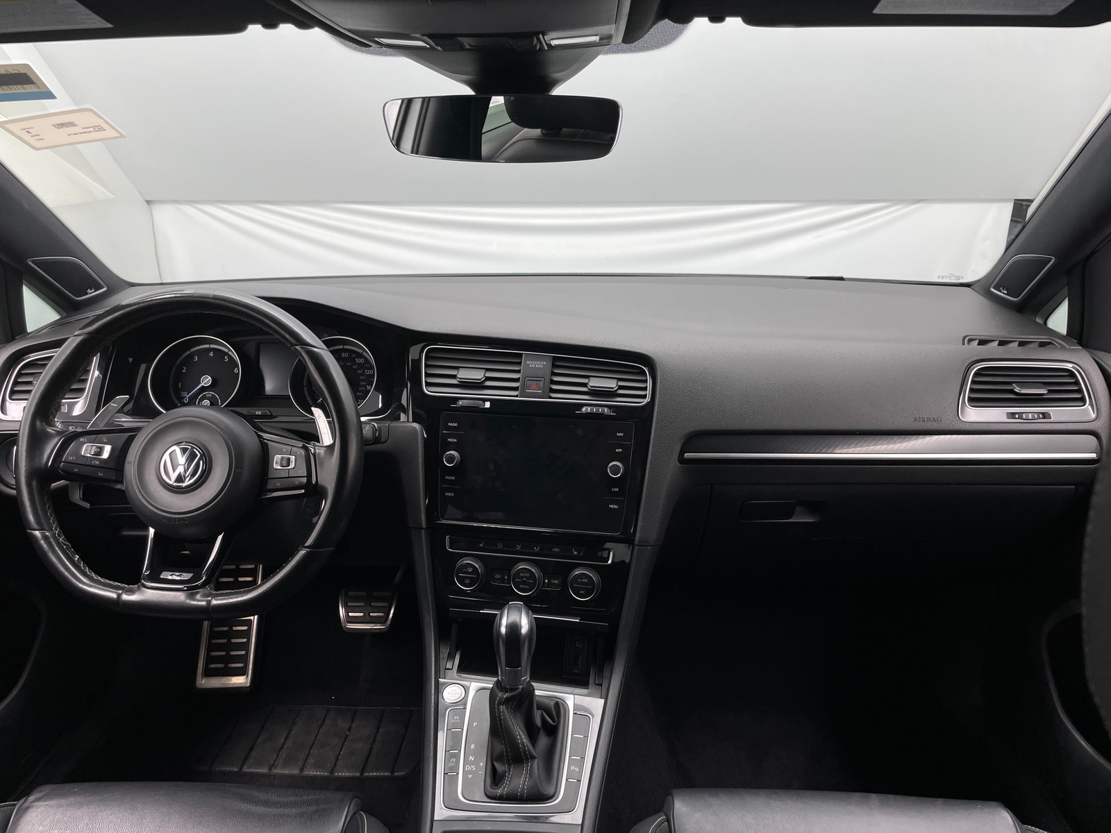 Thumbnail: 2017 Volkswagen Golf - 2