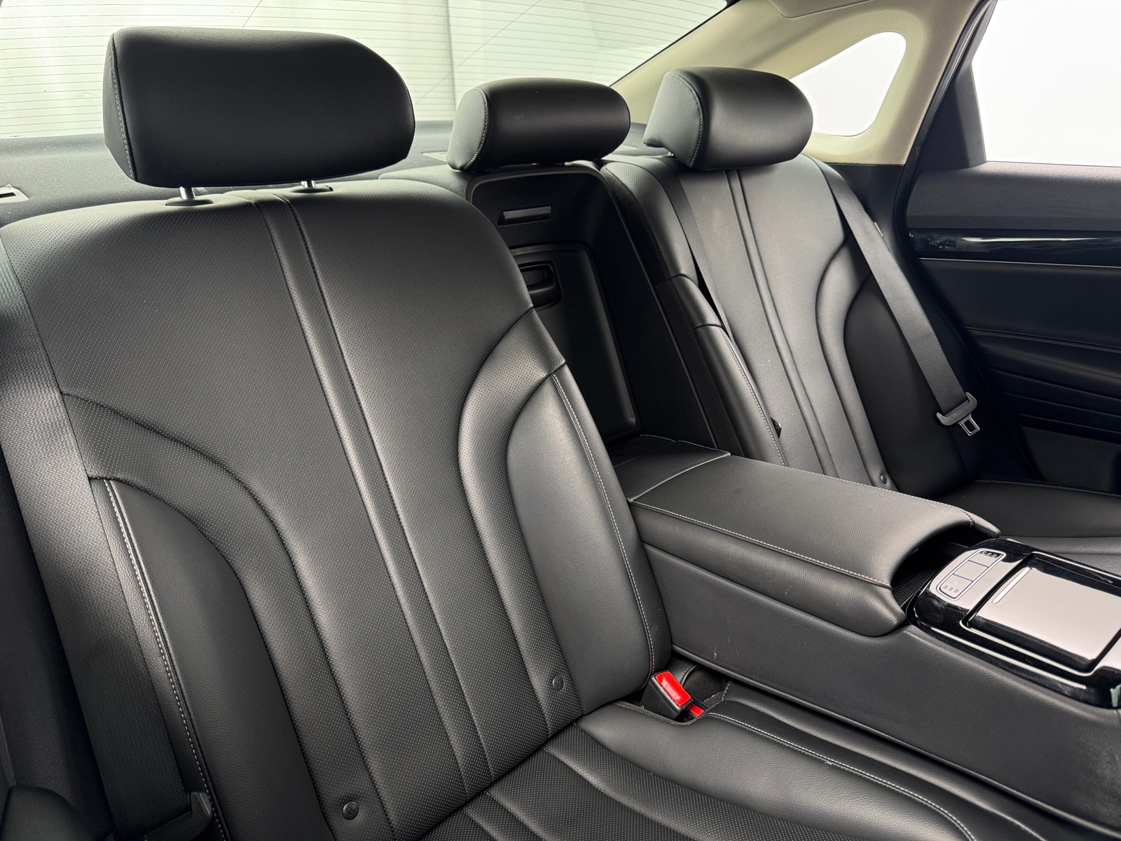 Thumbnail: 2023 Genesis G80 - 5