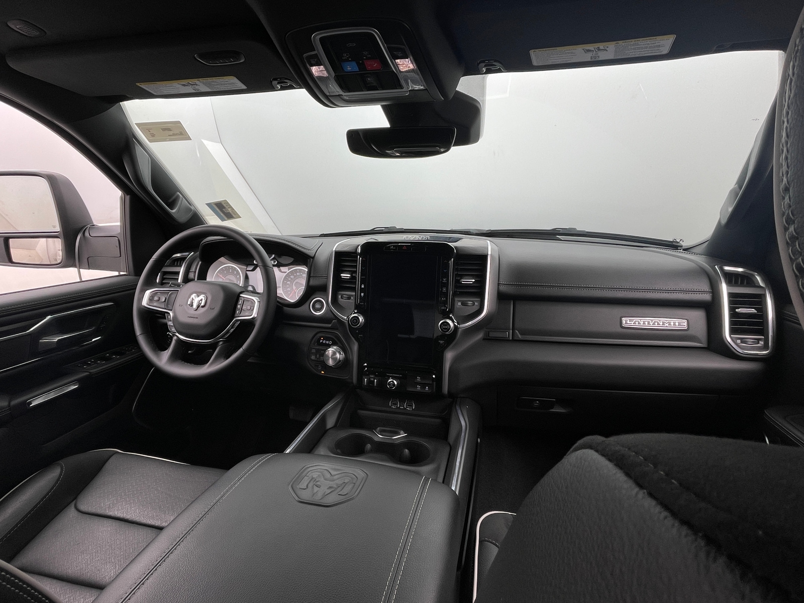 Thumbnail: 2025 RAM 1500 - 2